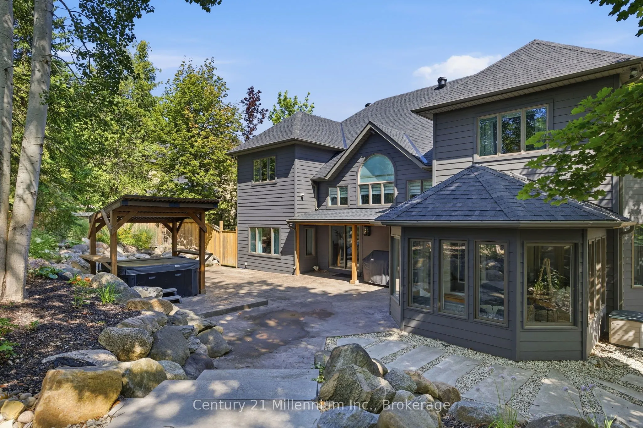129 Blueski George Crescent