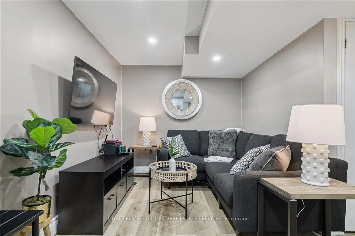 44 Sunvale Place