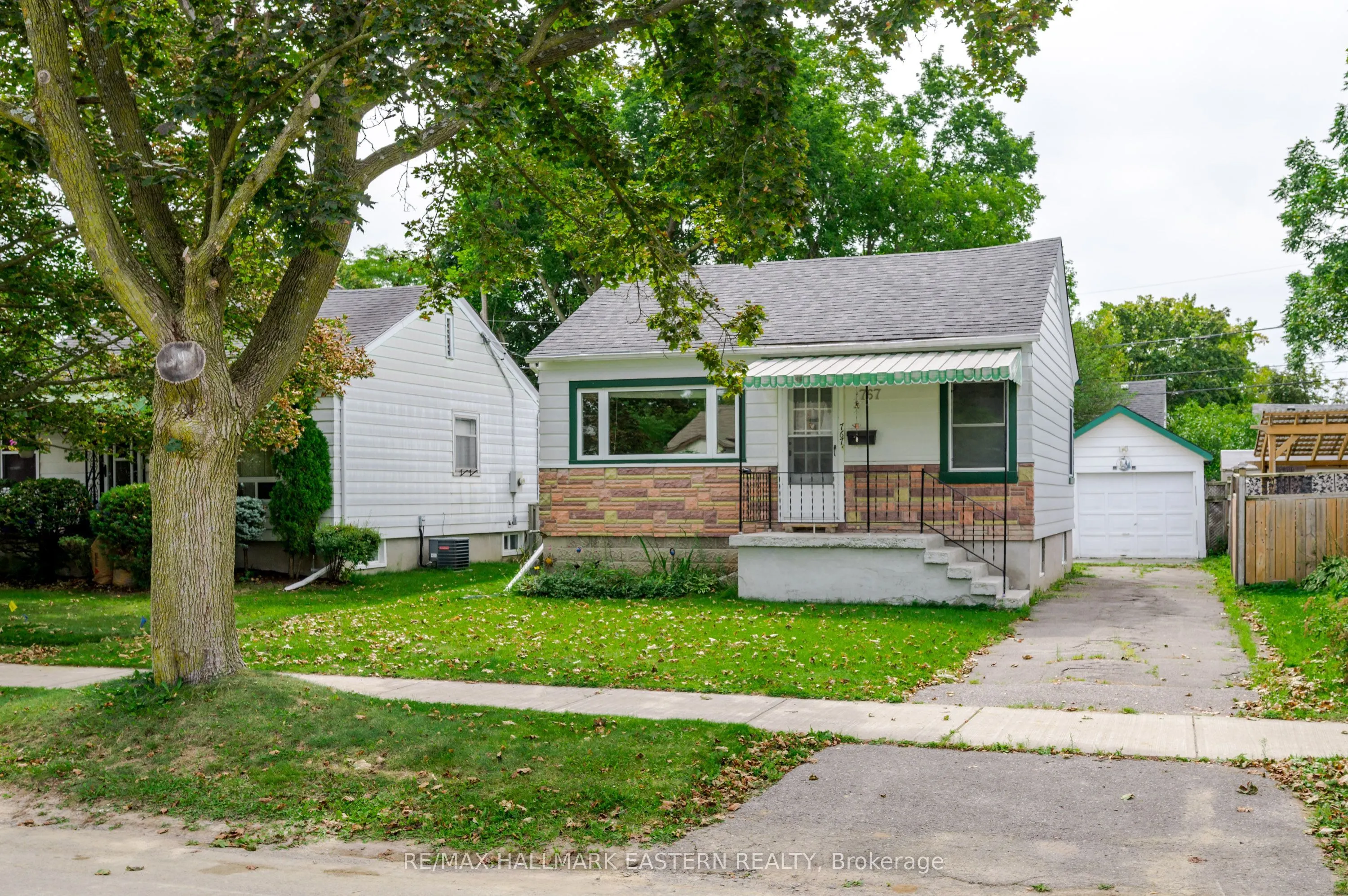 767 Duffus Street