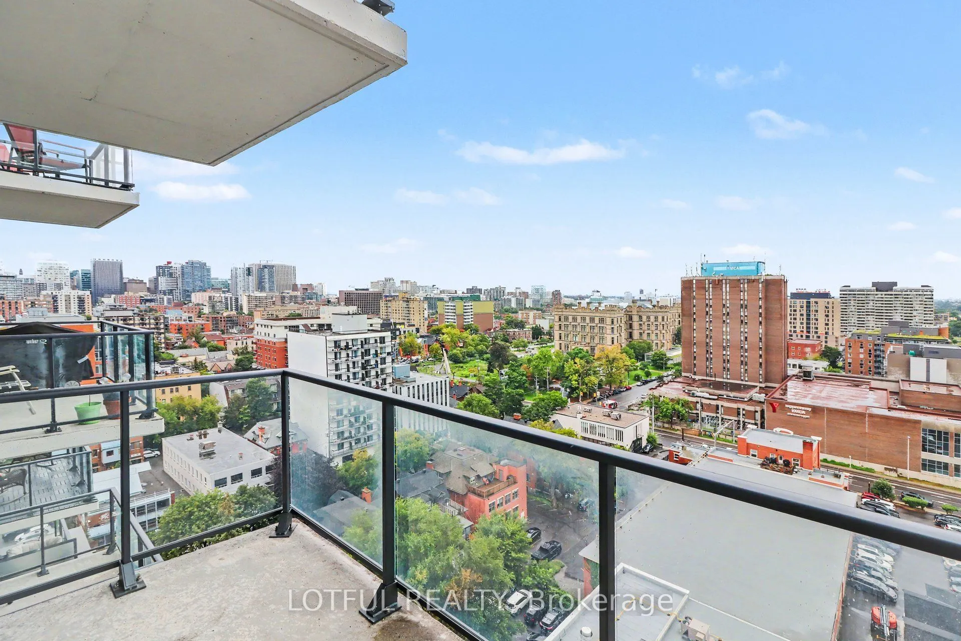 203 Catherine Street #1309