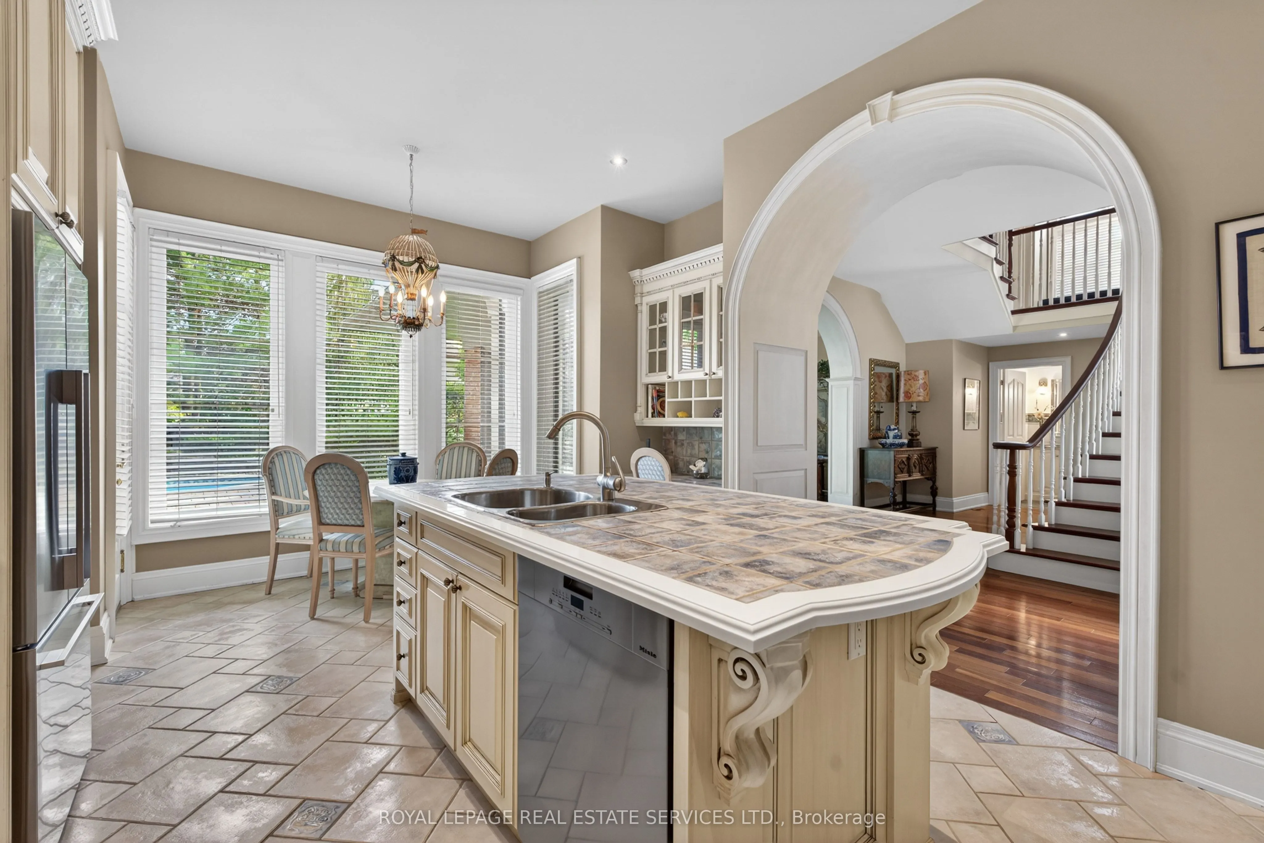 3476 Vinehaven Trail