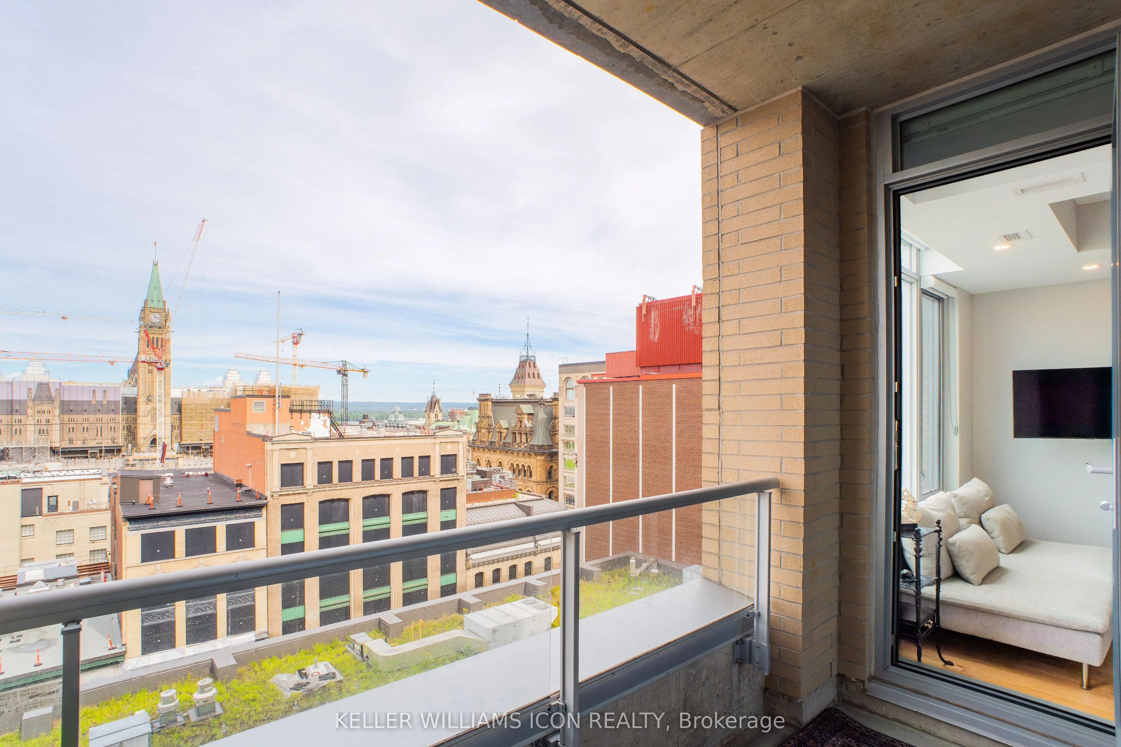 101 Queen Street #1105
