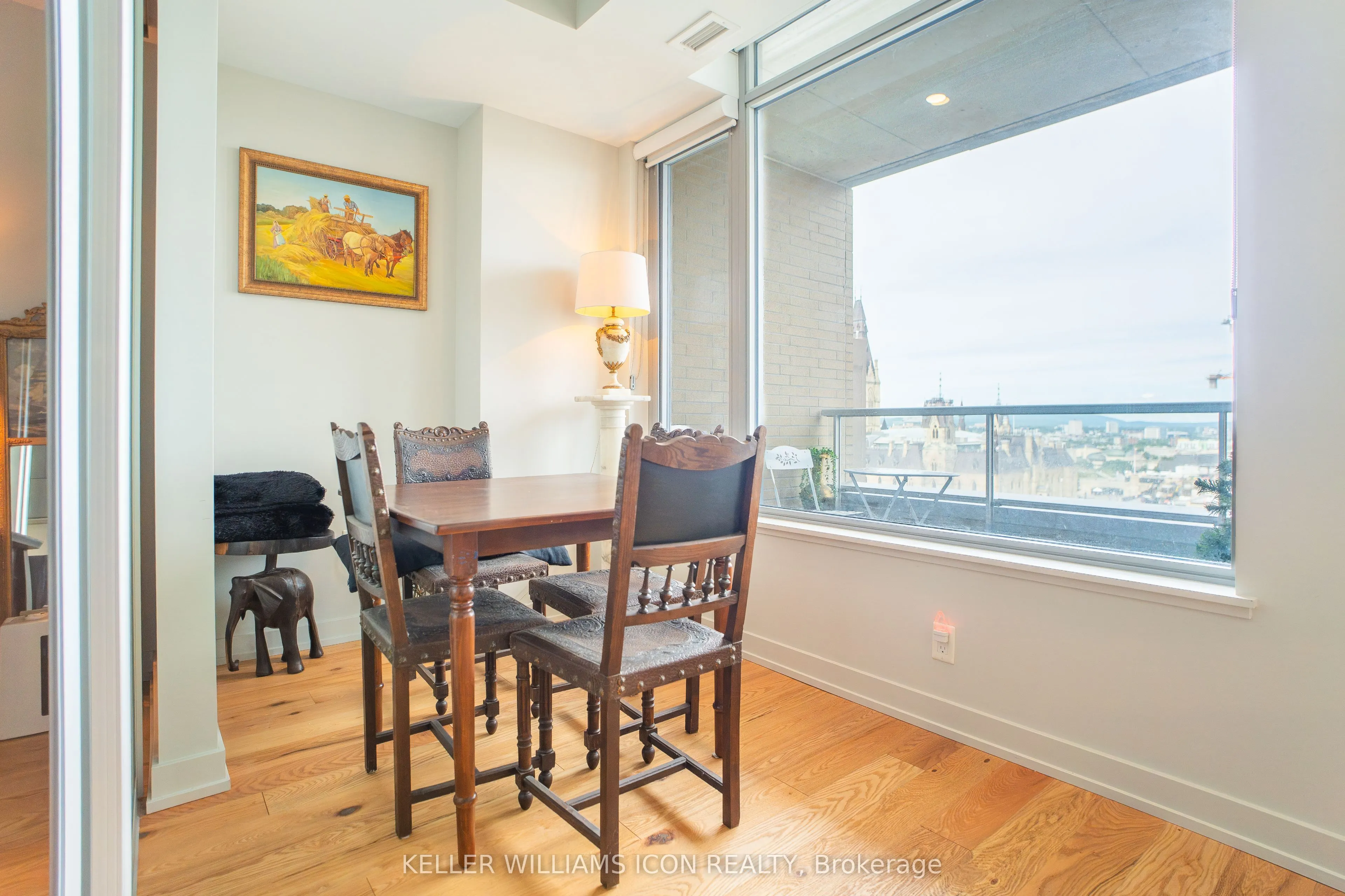 101 Queen Street #1105