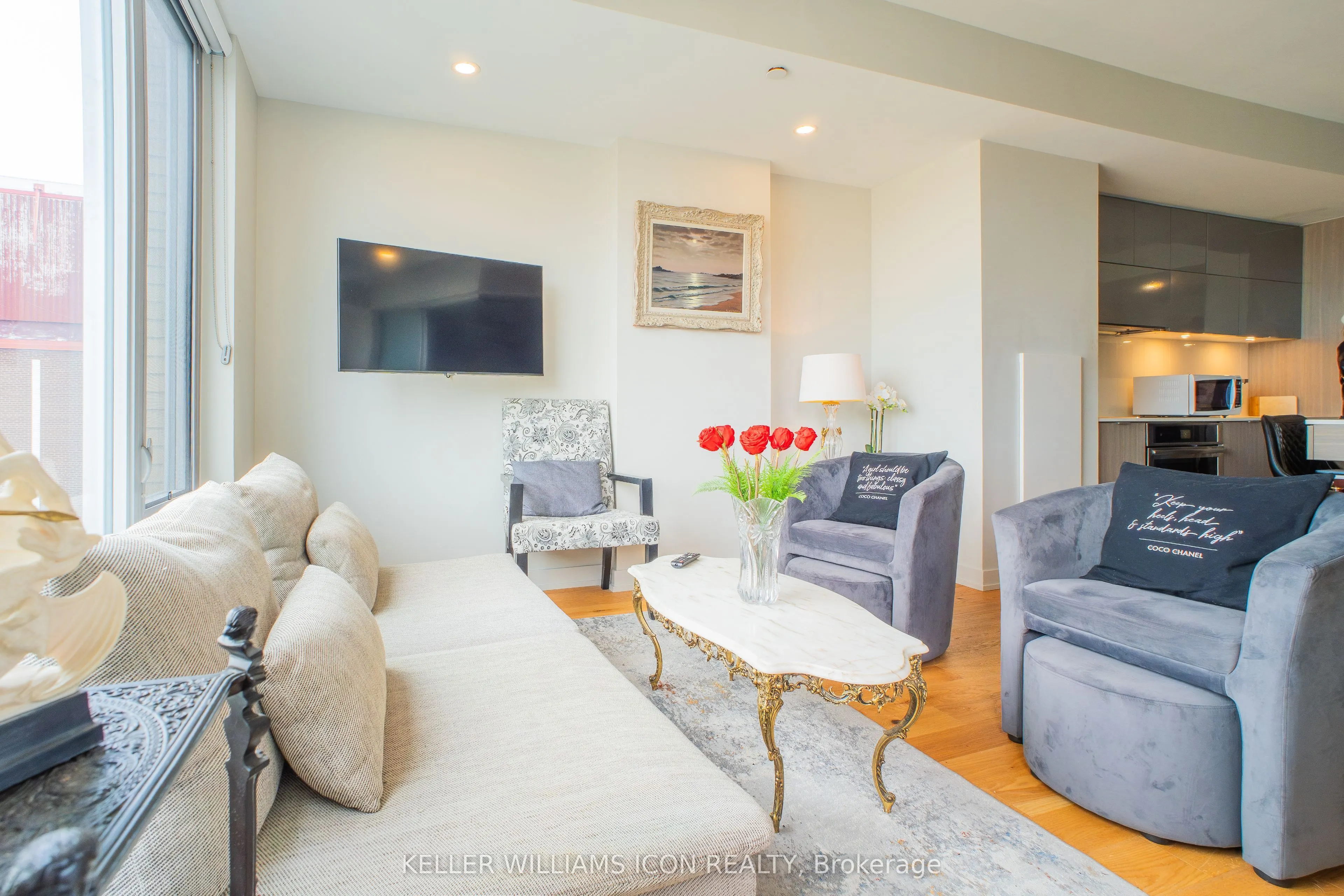 101 Queen Street #1105