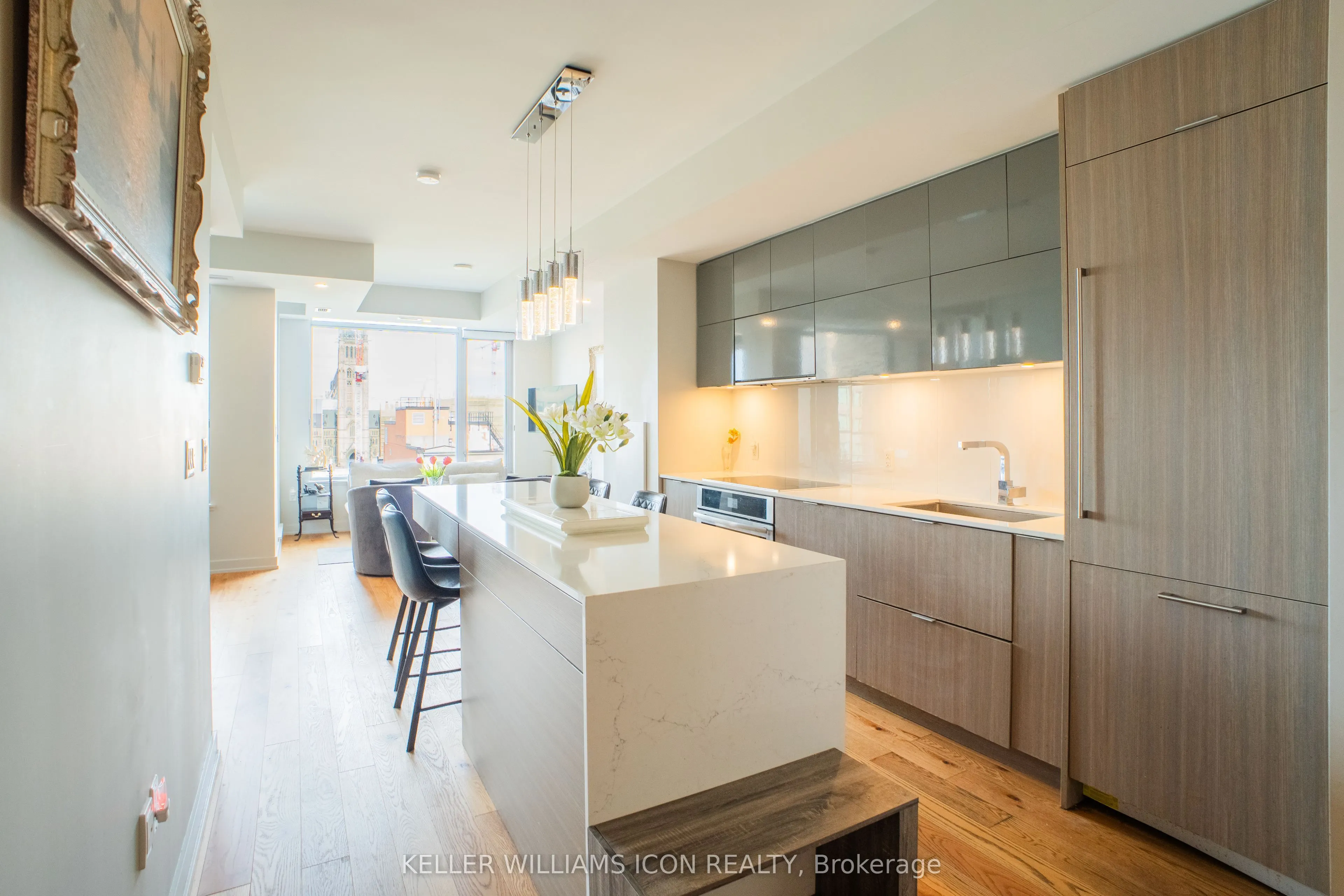 101 Queen Street #1105