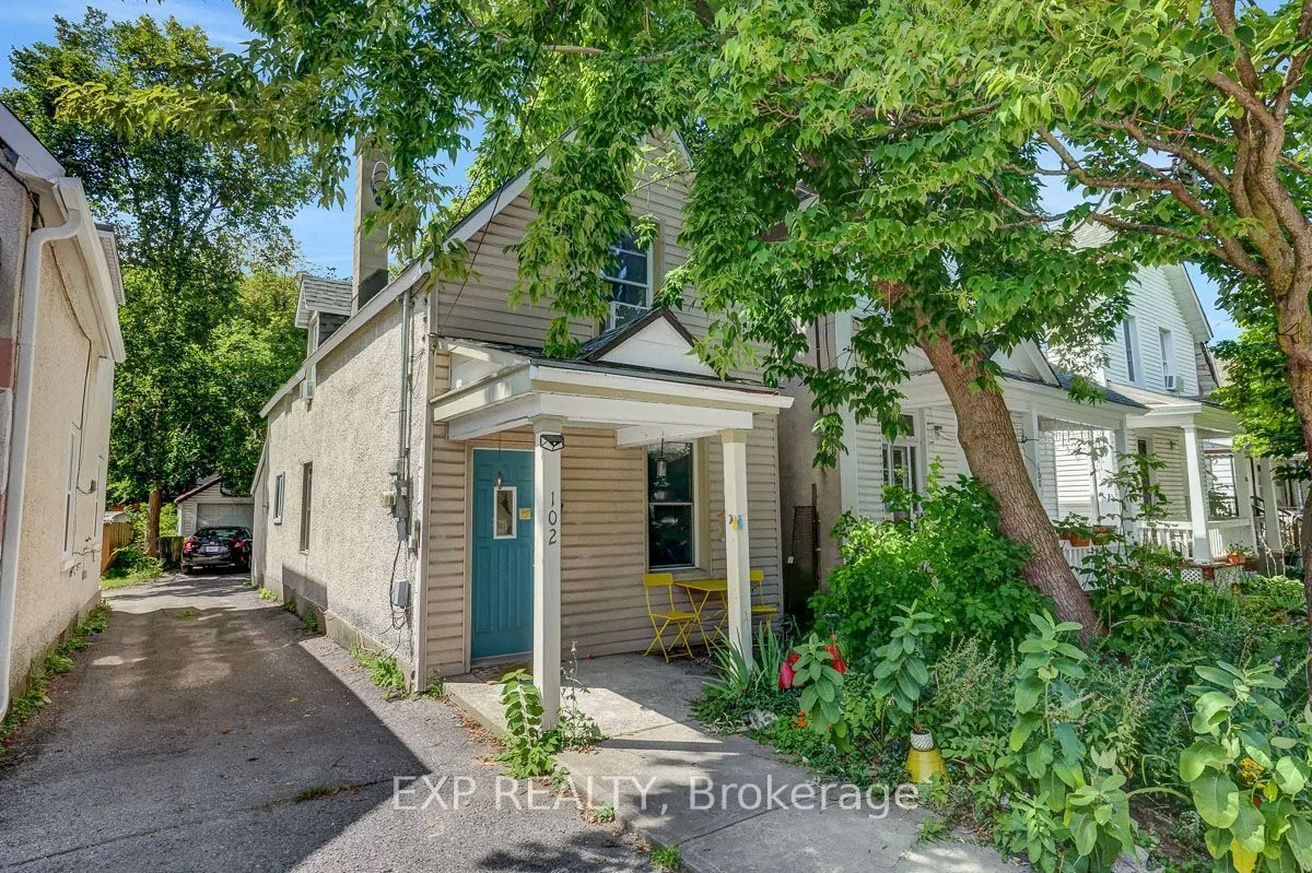 102 Lebreton Street N