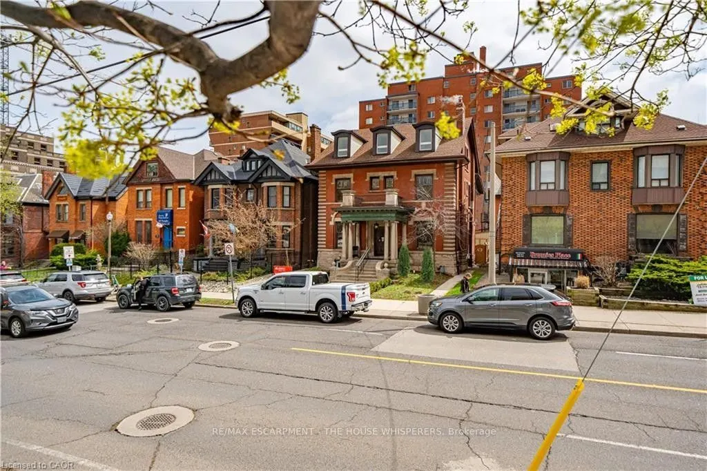 195 James Street S