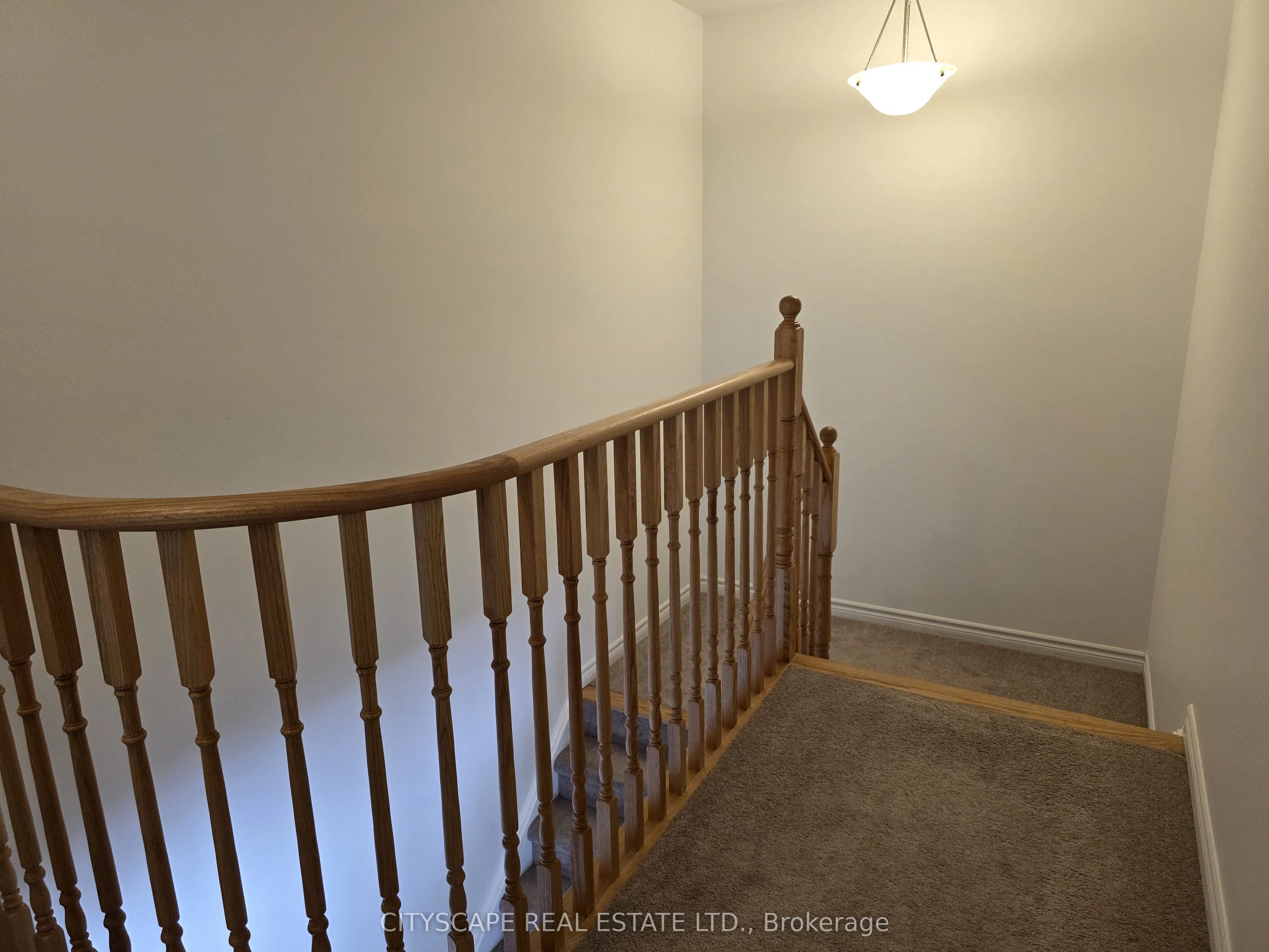 351 Ridley Crescent