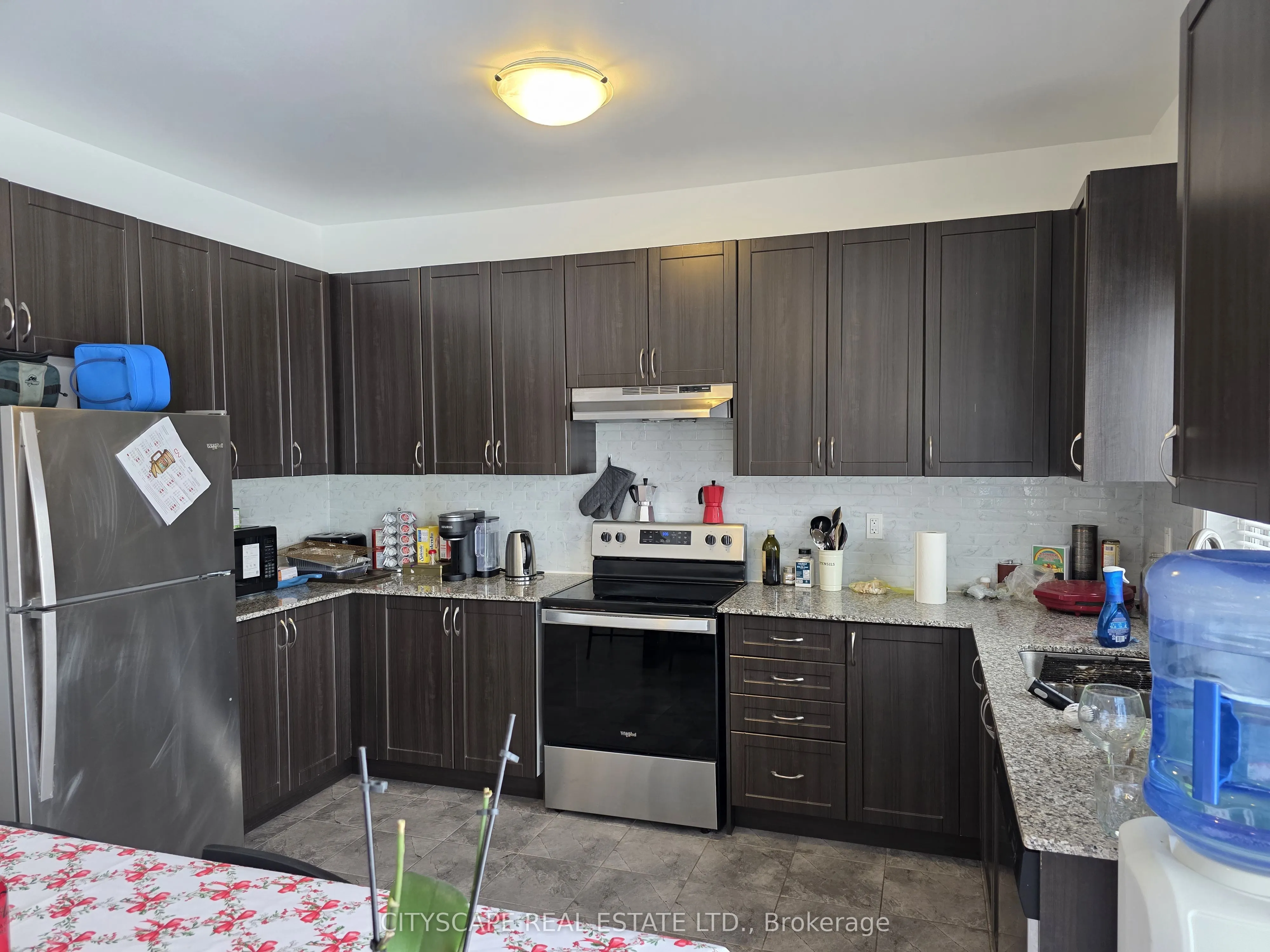 351 Ridley Crescent