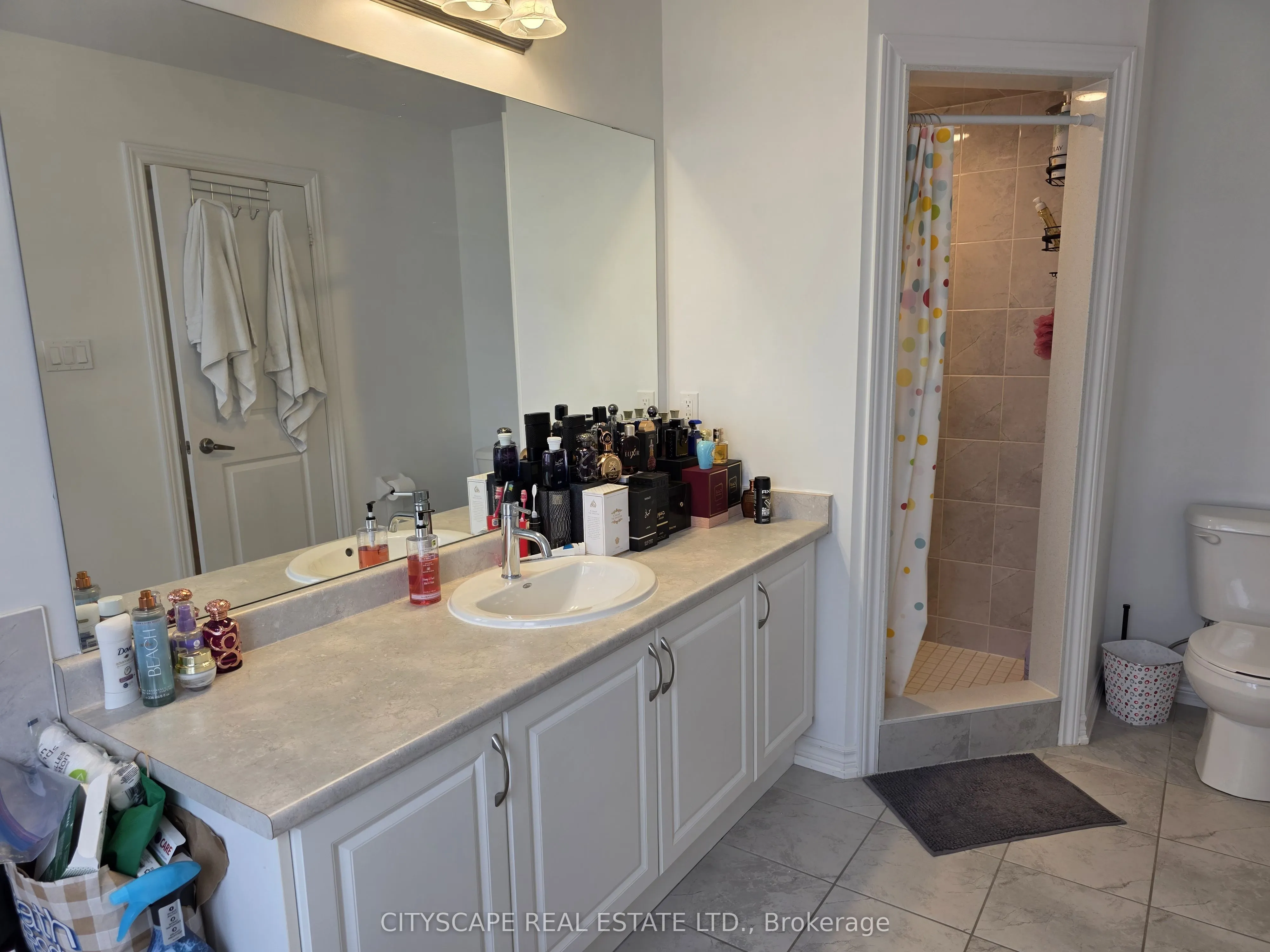 351 Ridley Crescent
