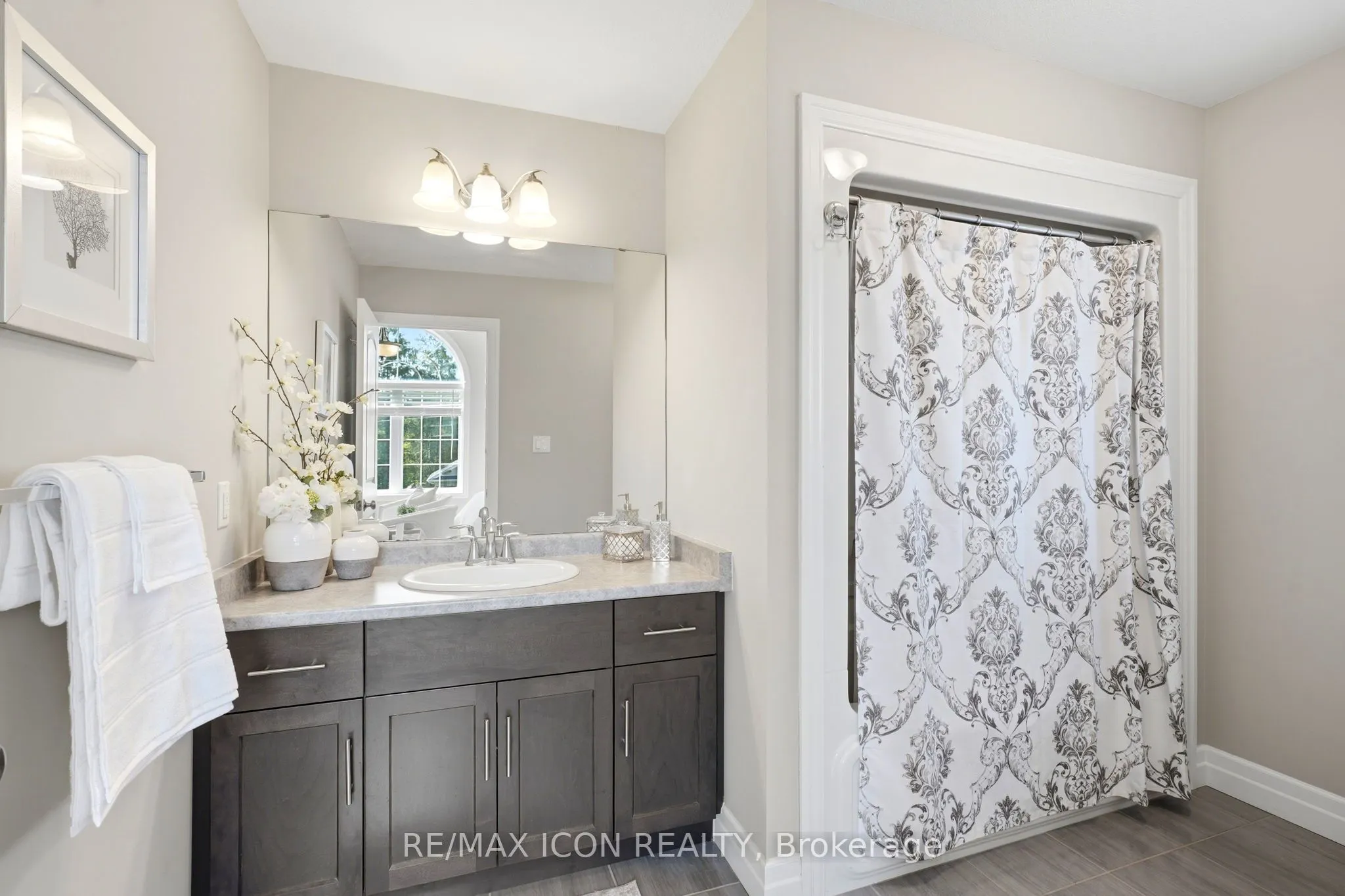 146 Jacob Street W