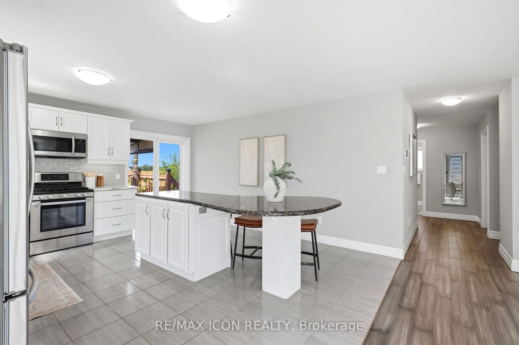 146 Jacob Street W