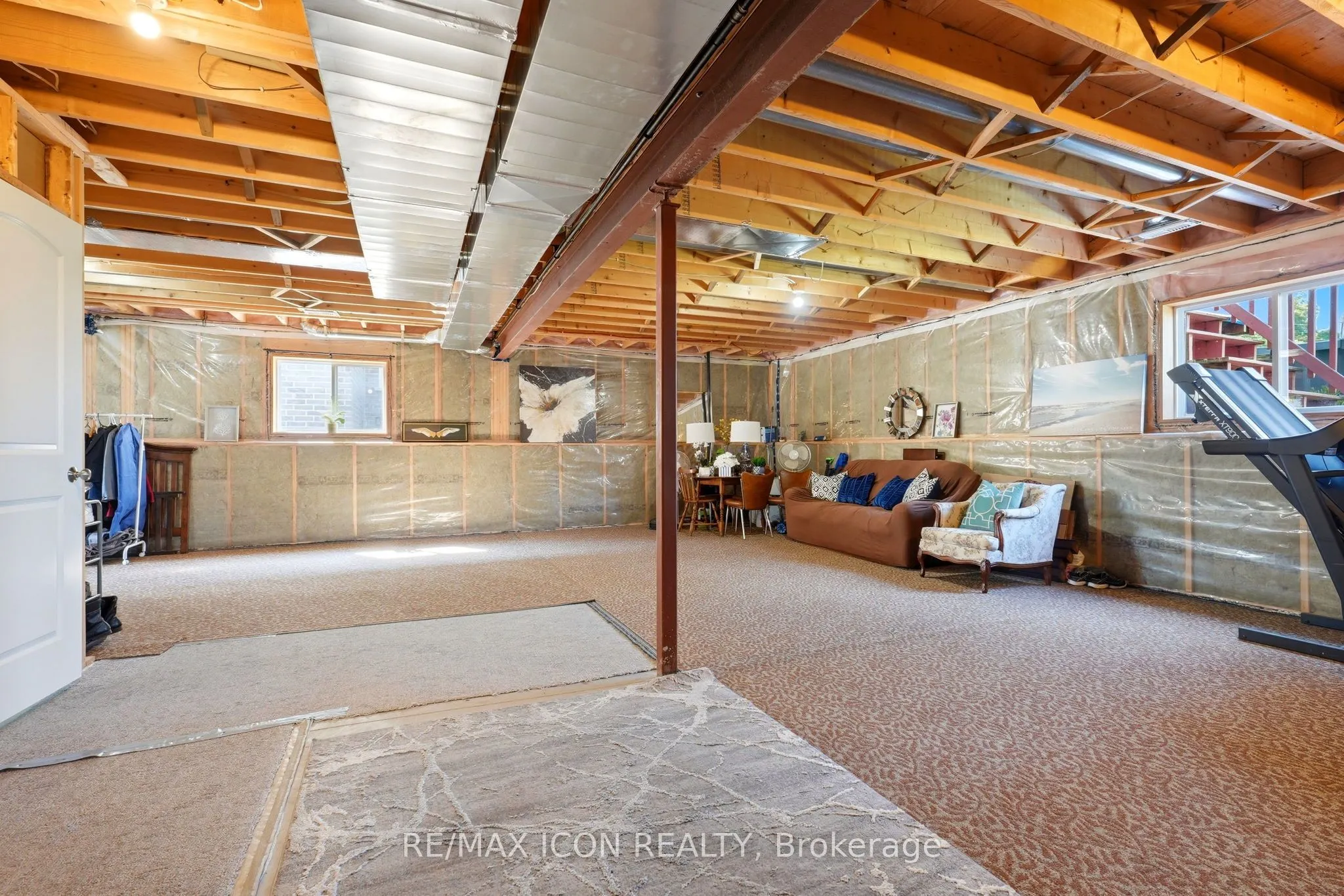 146 Jacob Street W