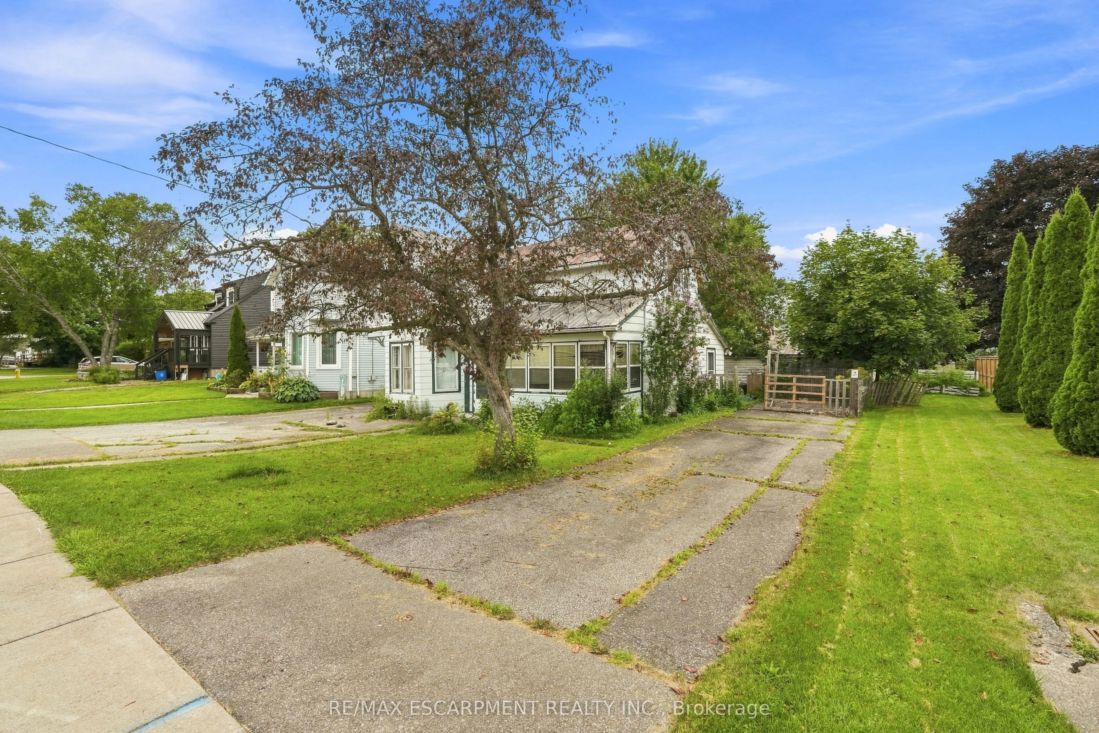 2023 Main Street S