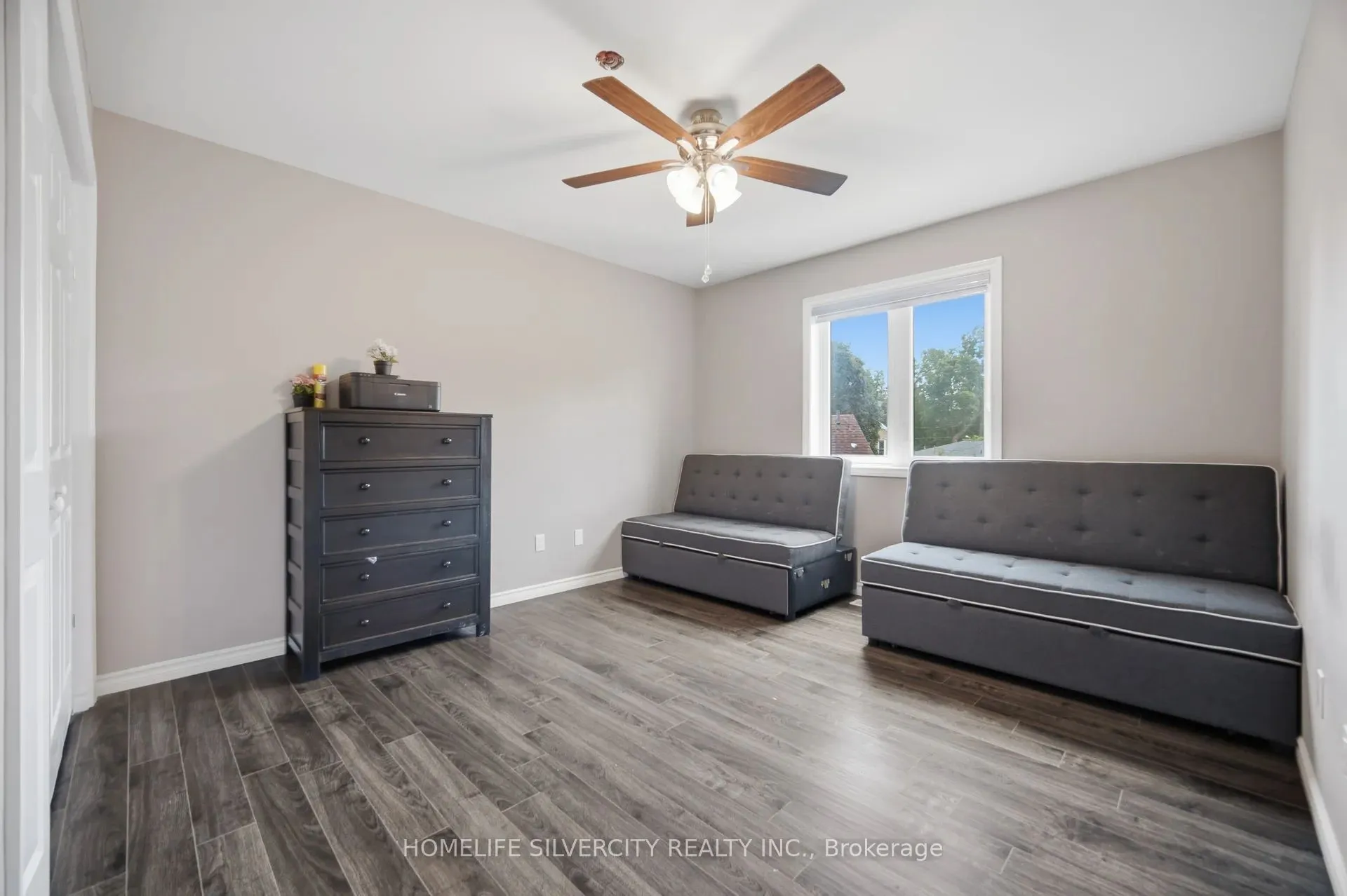 165 St Andrews Street W