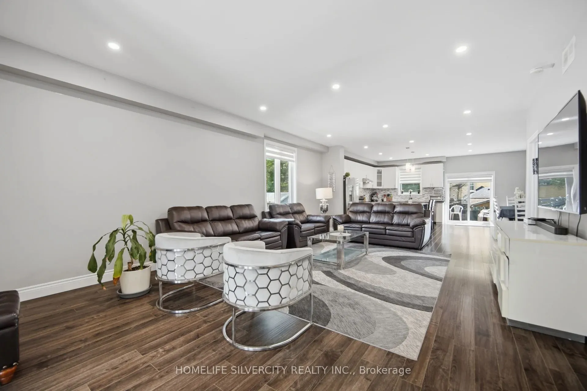 165 St Andrews Street W