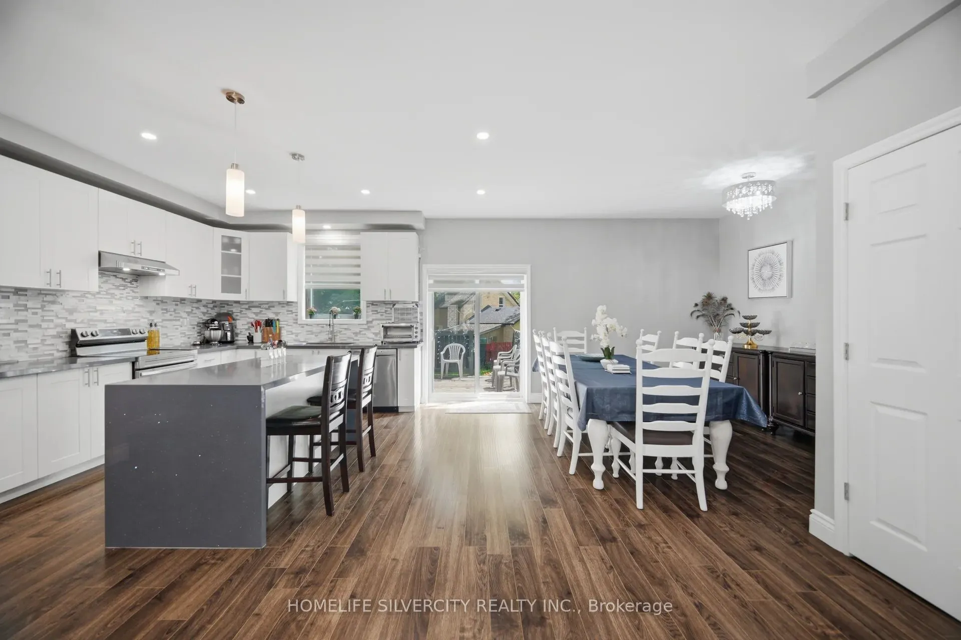 165 St Andrews Street W