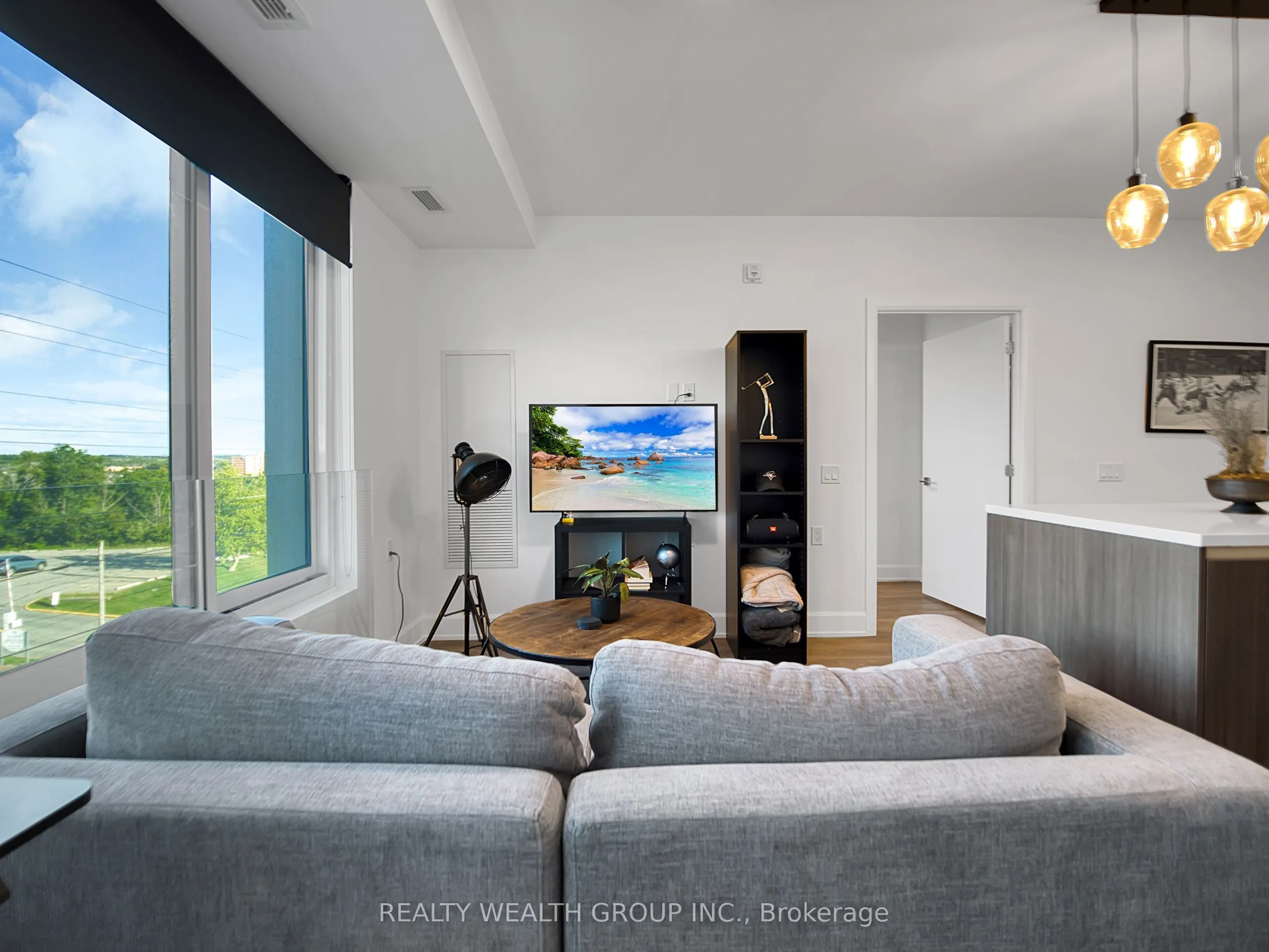 195 Hunter Street E #409