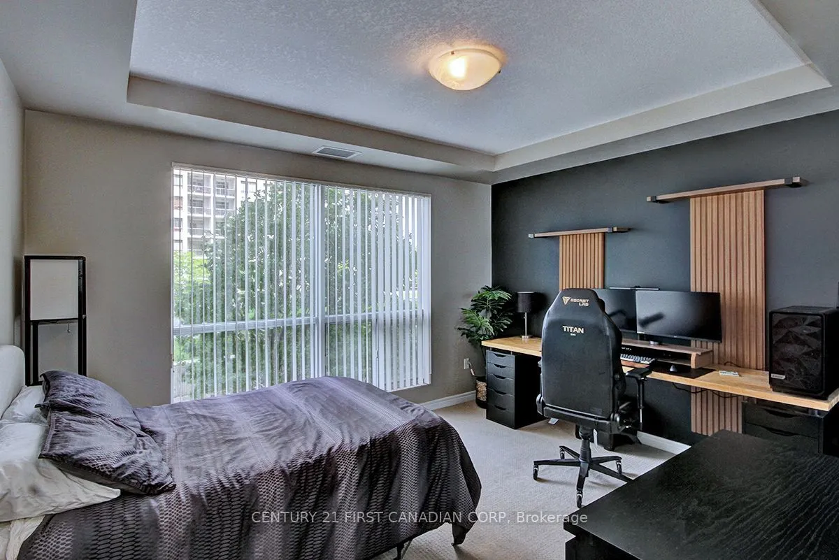 330 RIDOUT Street N #809
