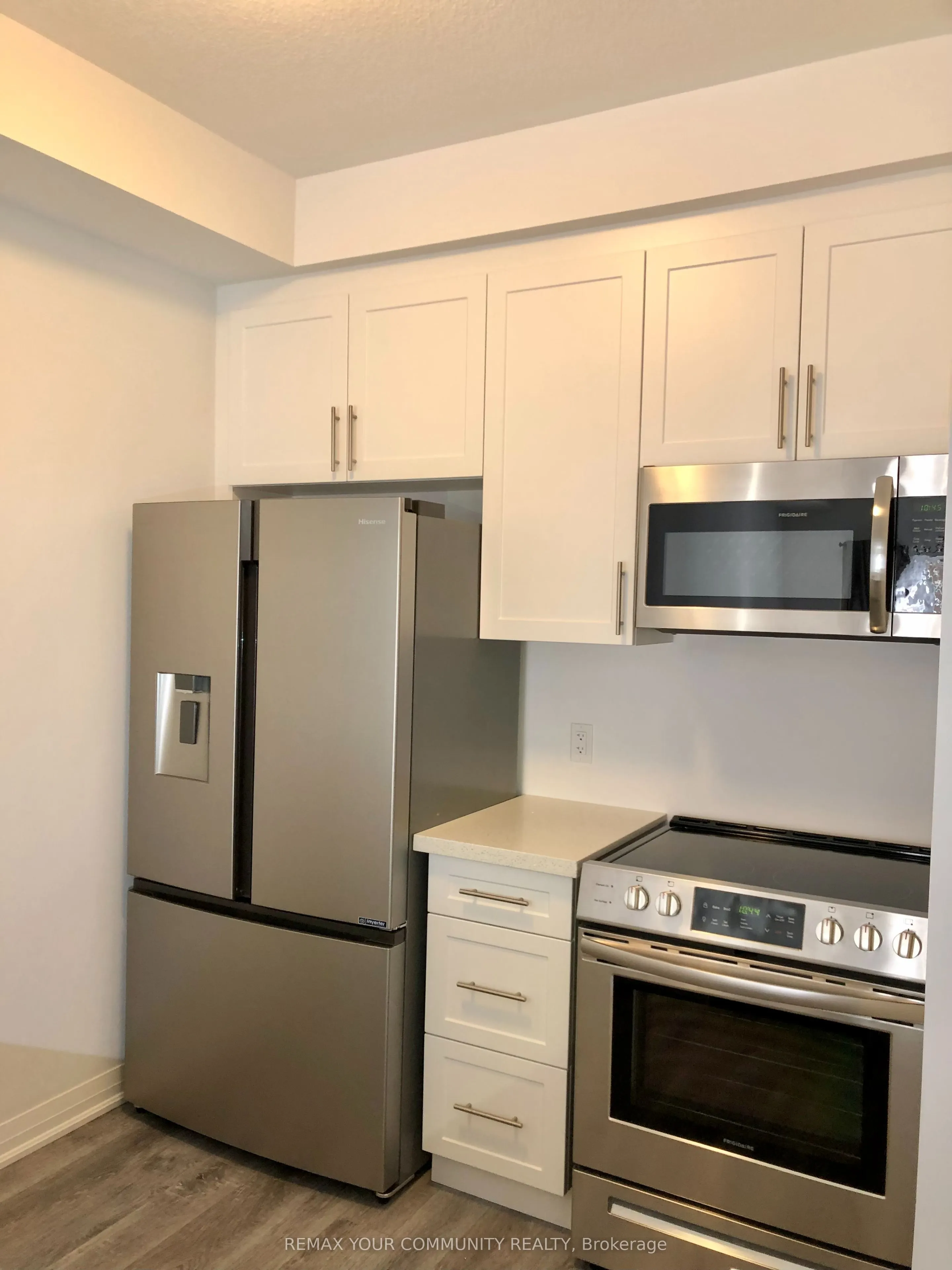 43 Laguna Village Crescent N