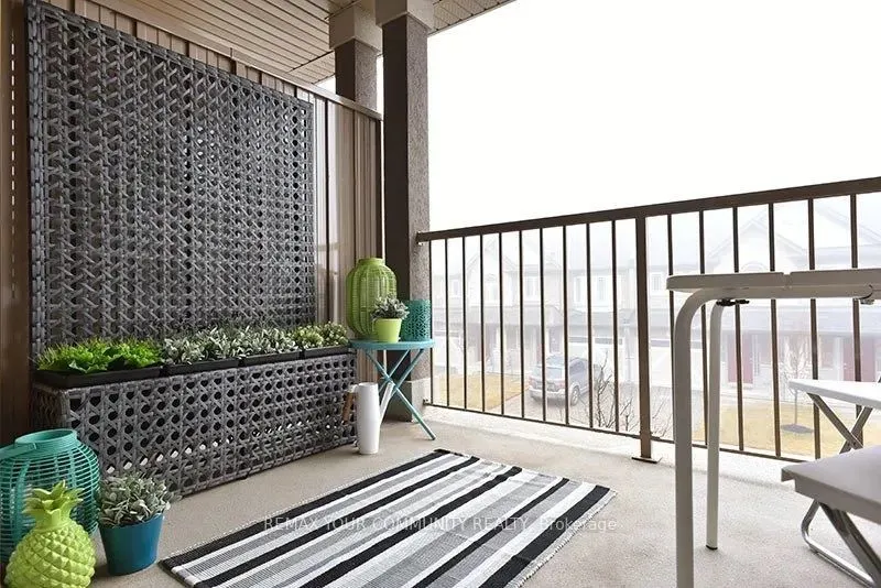 43 Laguna Village Crescent N