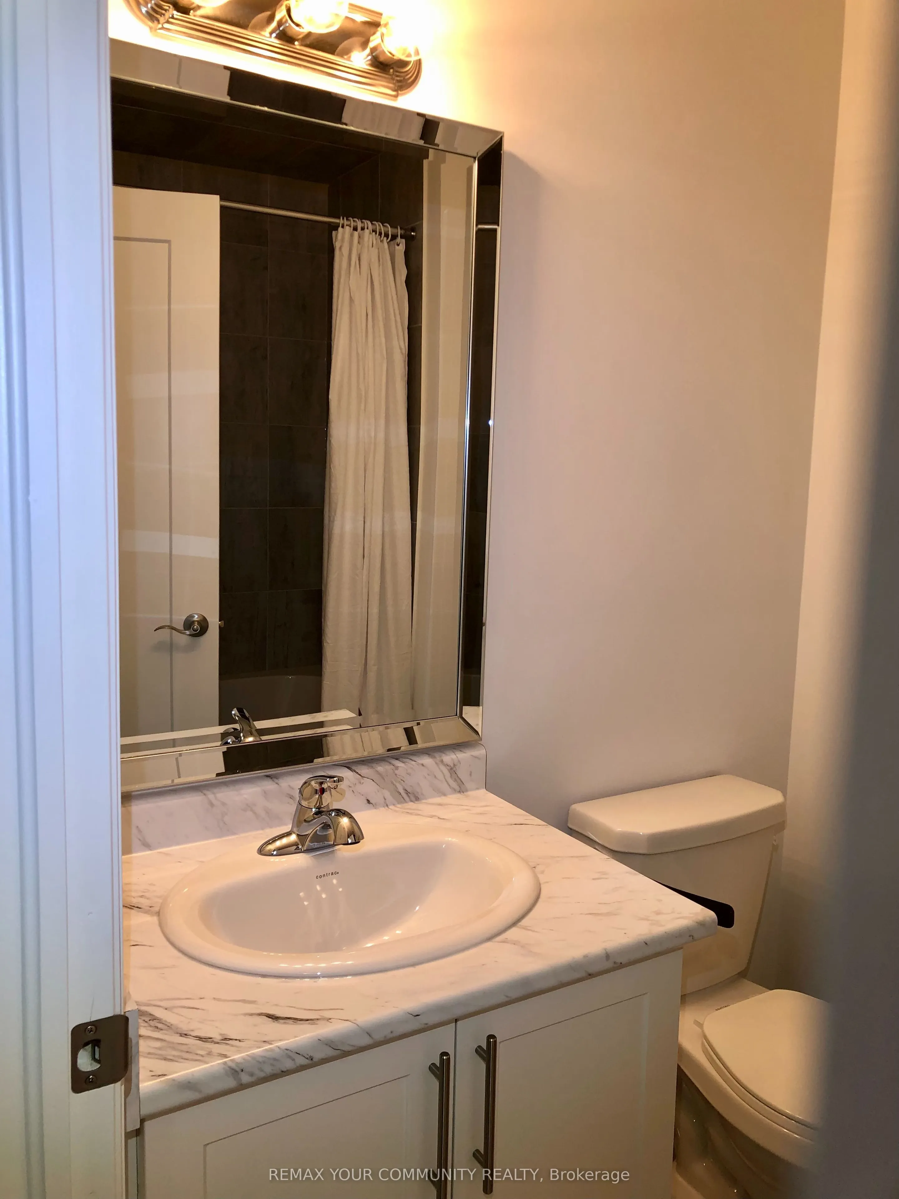 43 Laguna Village Crescent N