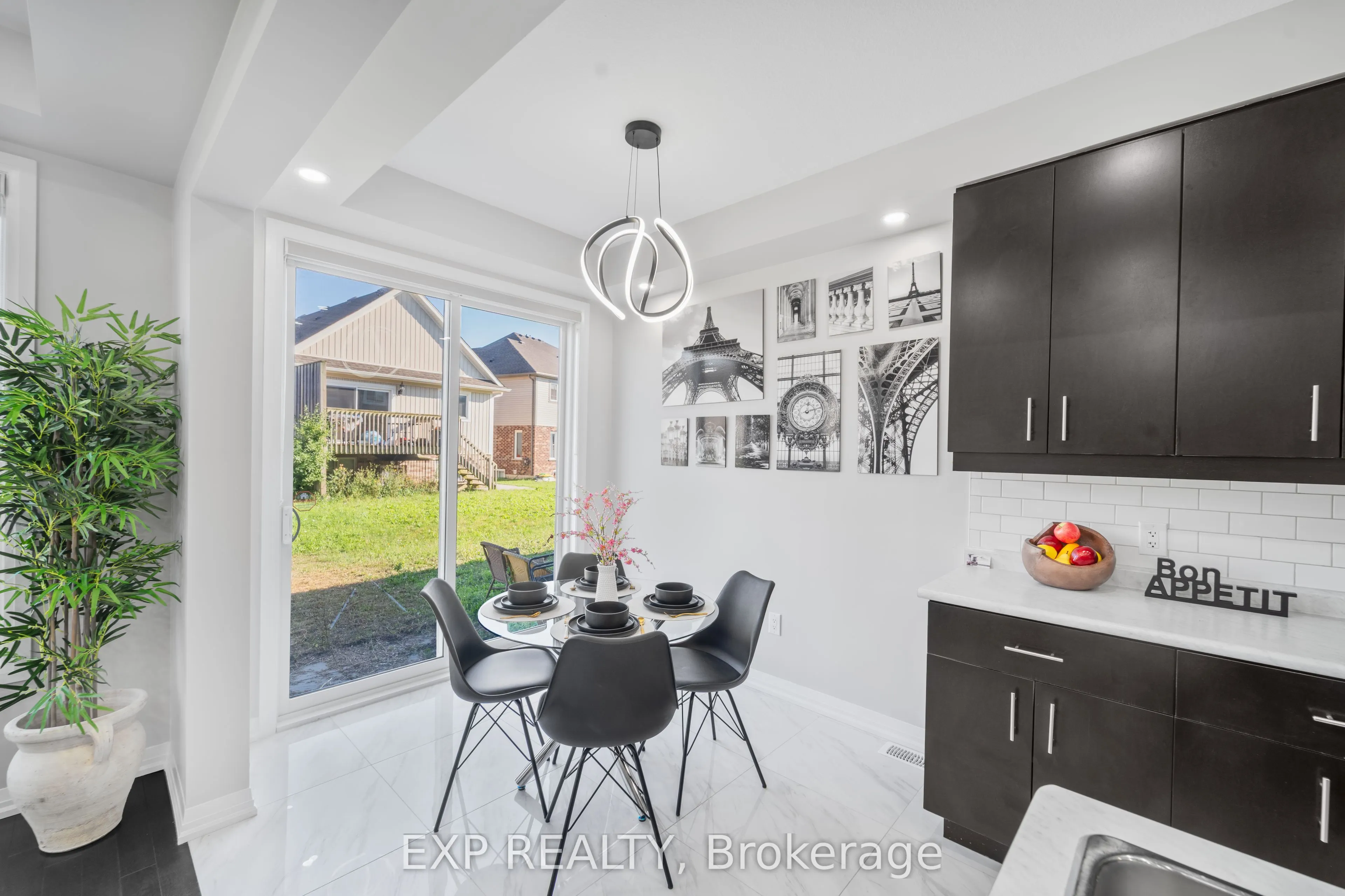 116 Bur Oak Drive