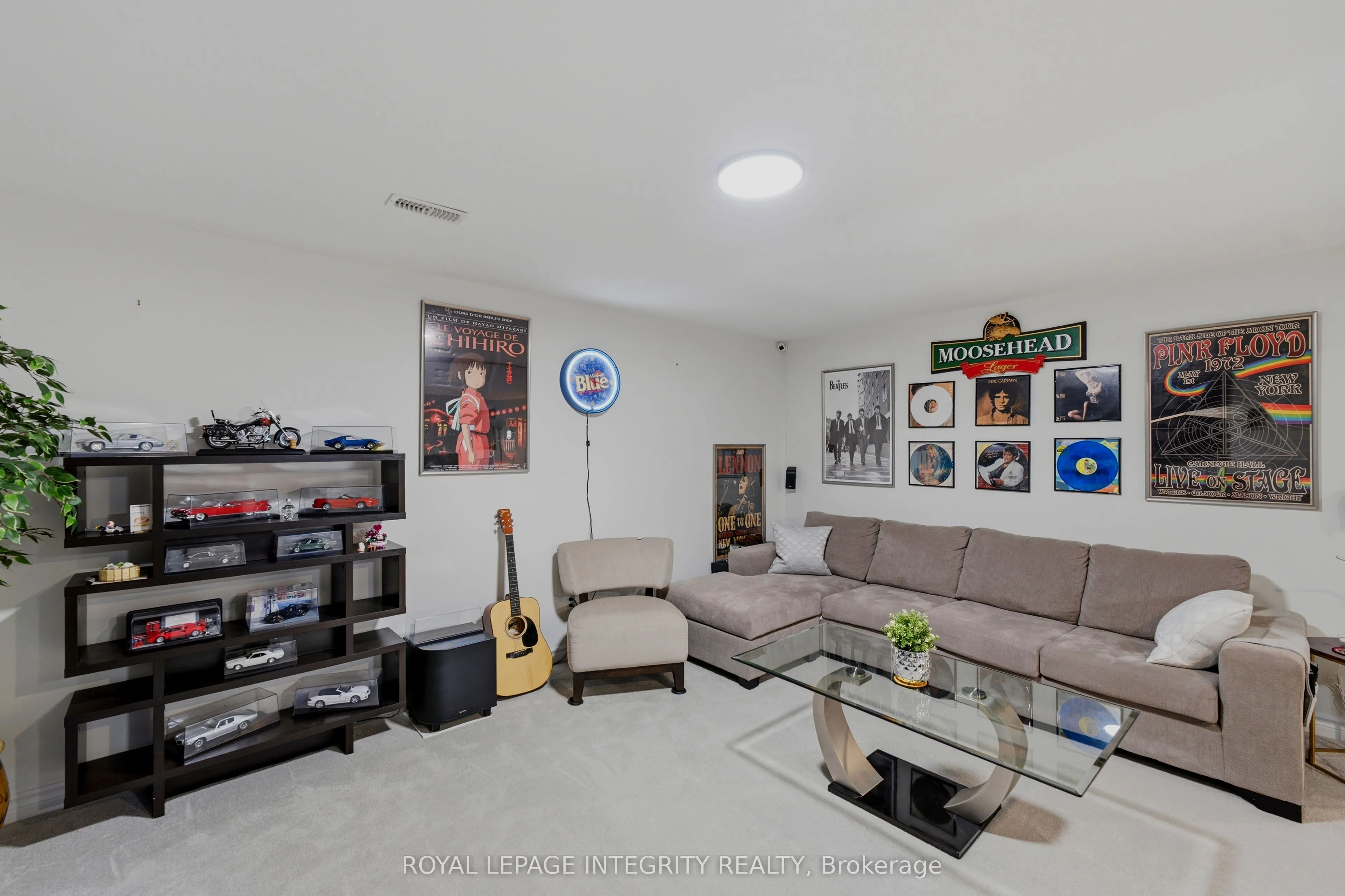 43 Cento Way