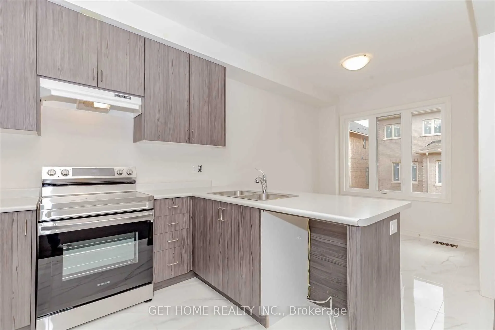 83 Westfield Crescent