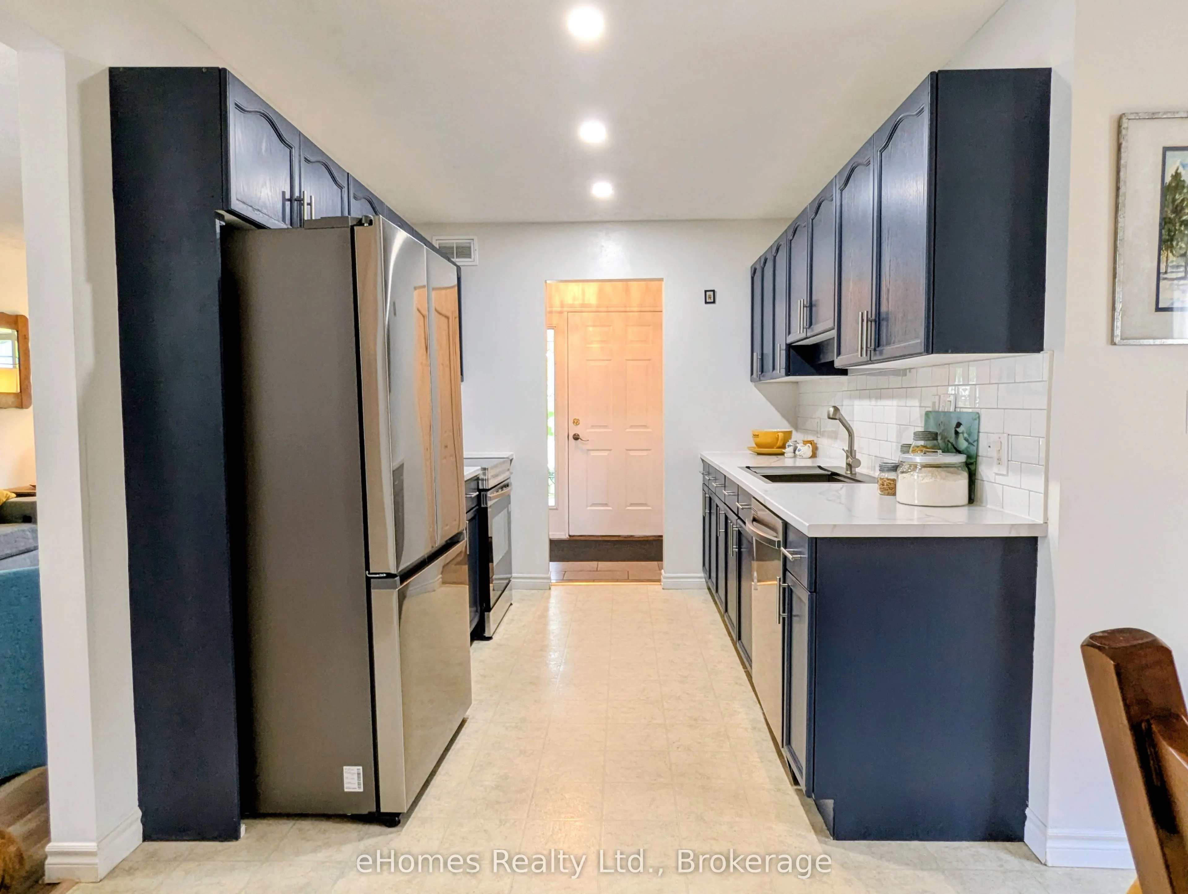 206 2nd A Street W