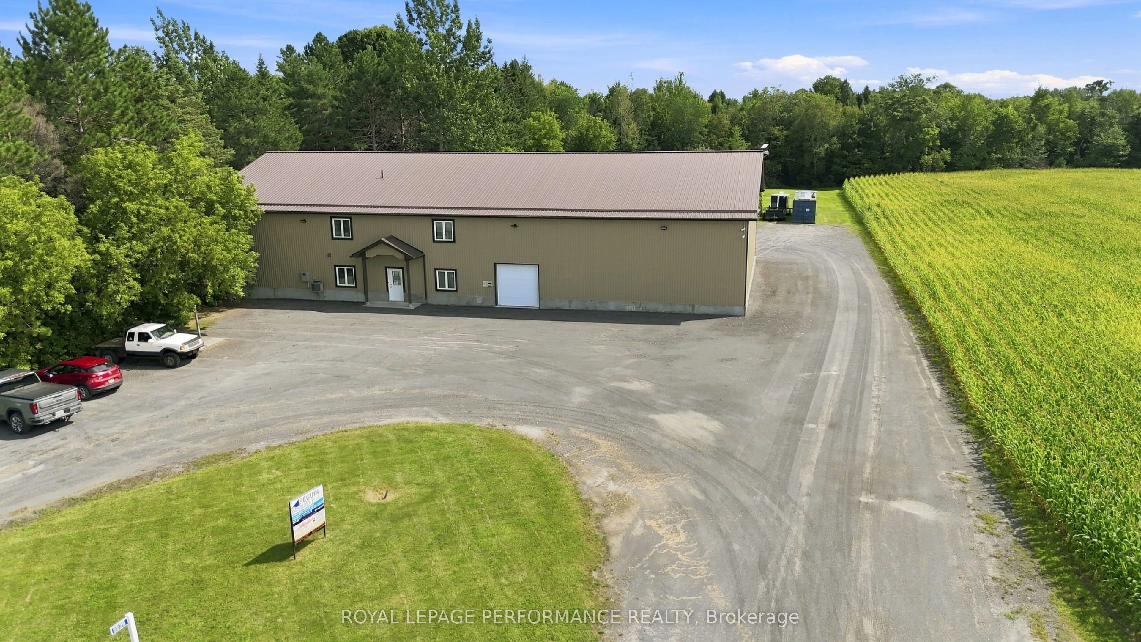 5536 County Rd 10 Road