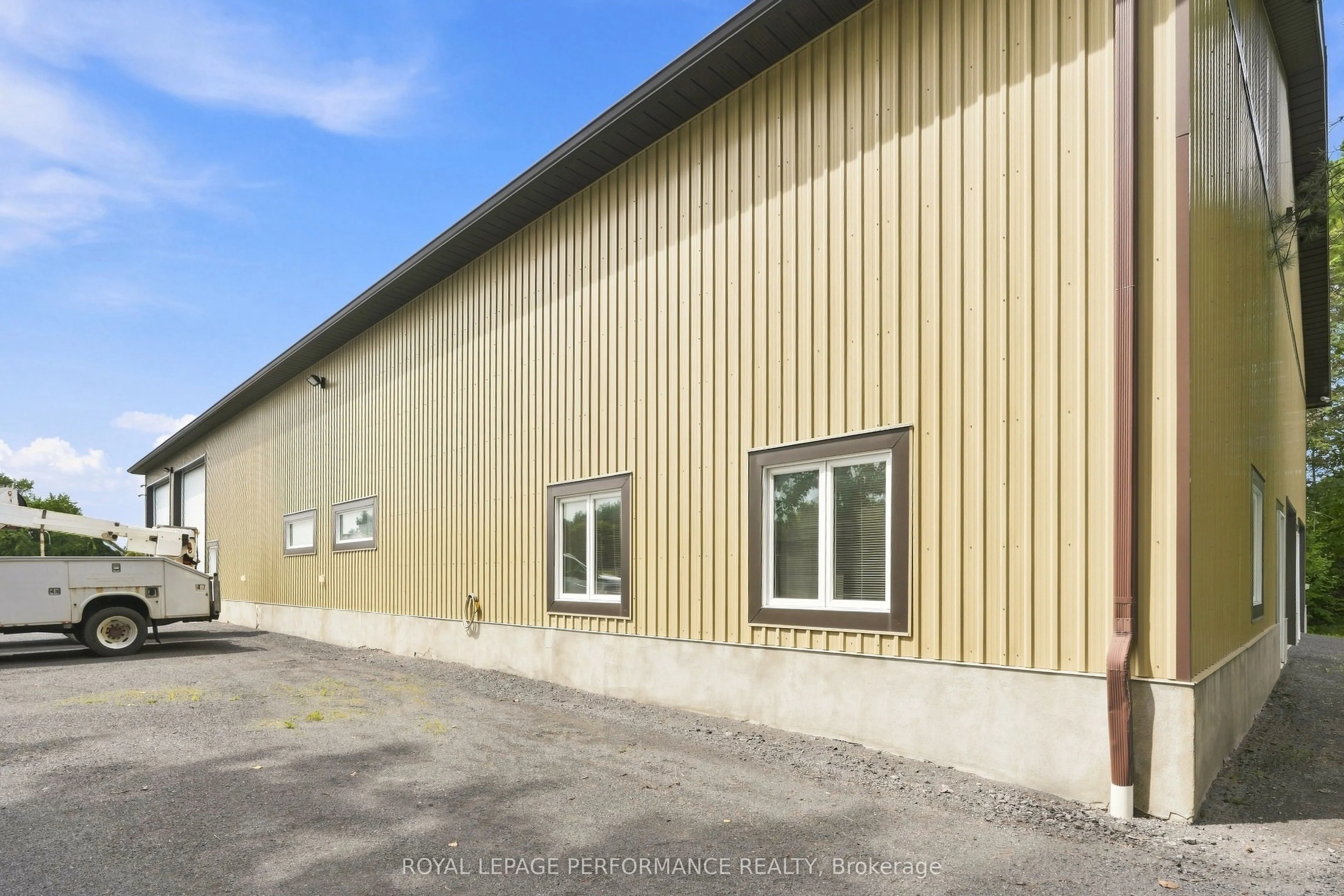 5536 County Rd 10 Road