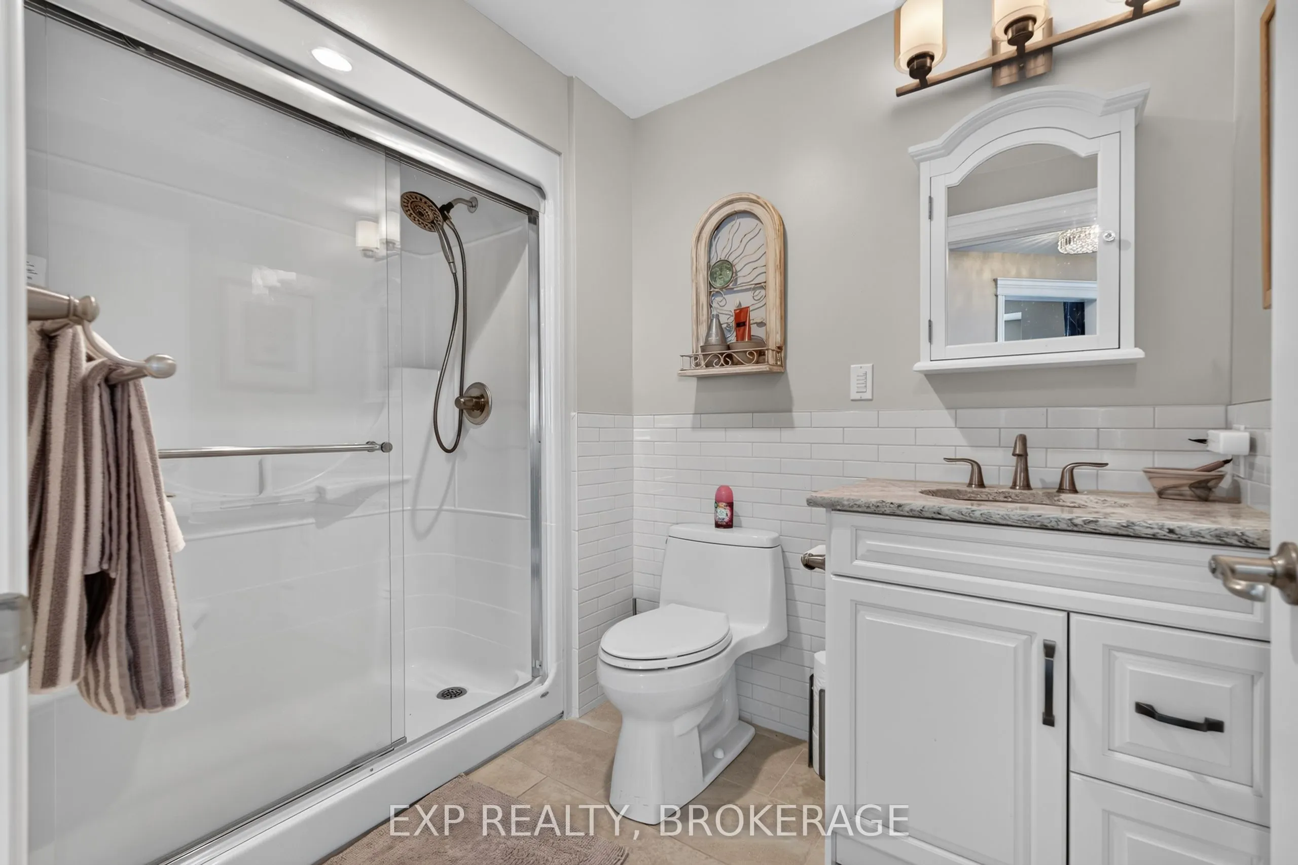 15 ST ANDREW Street #1802