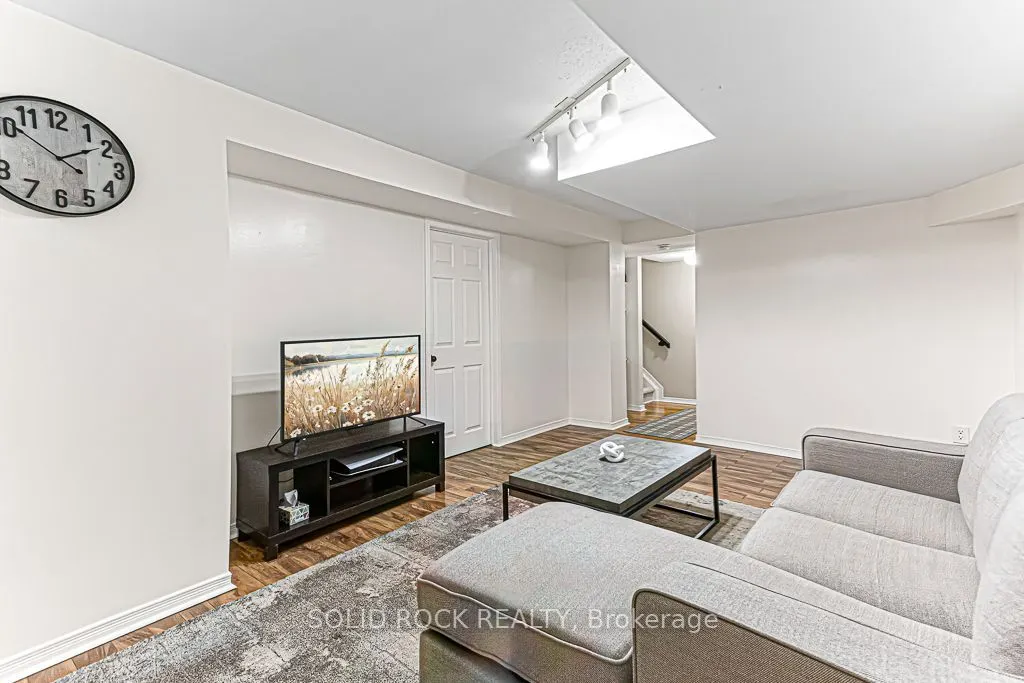 49 Longshire Circle