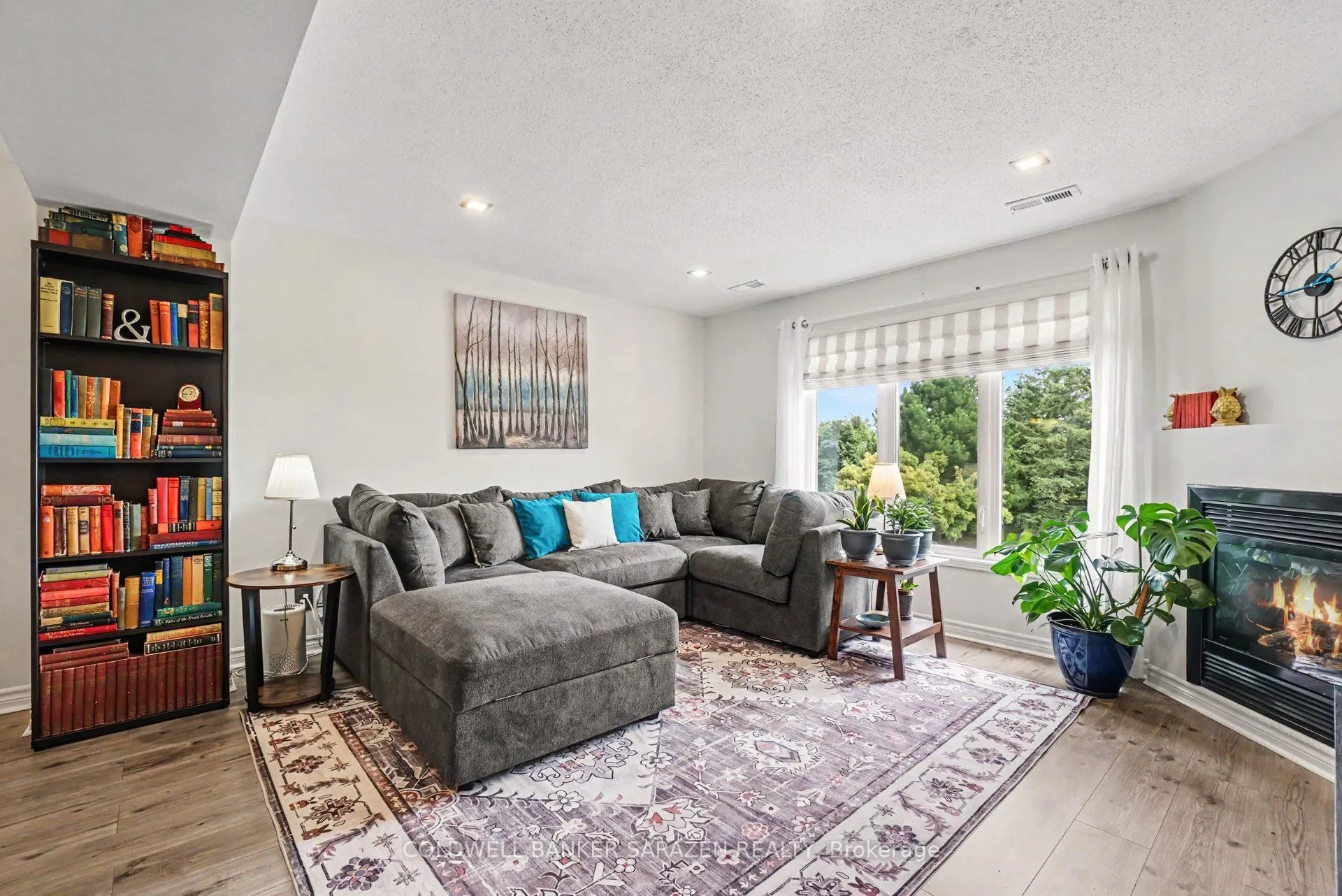 282 Cresthaven Drive #11