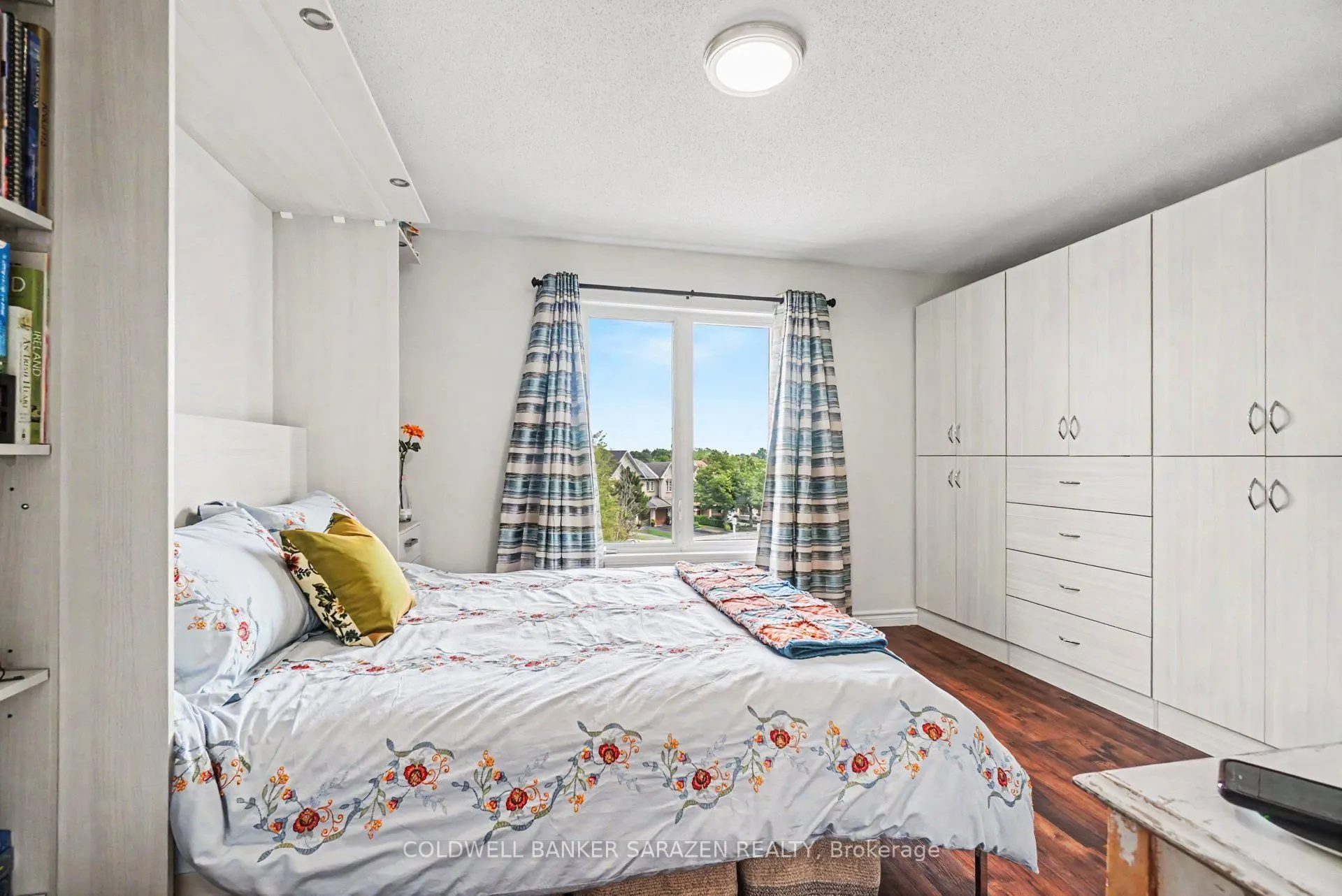 282 Cresthaven Drive #11