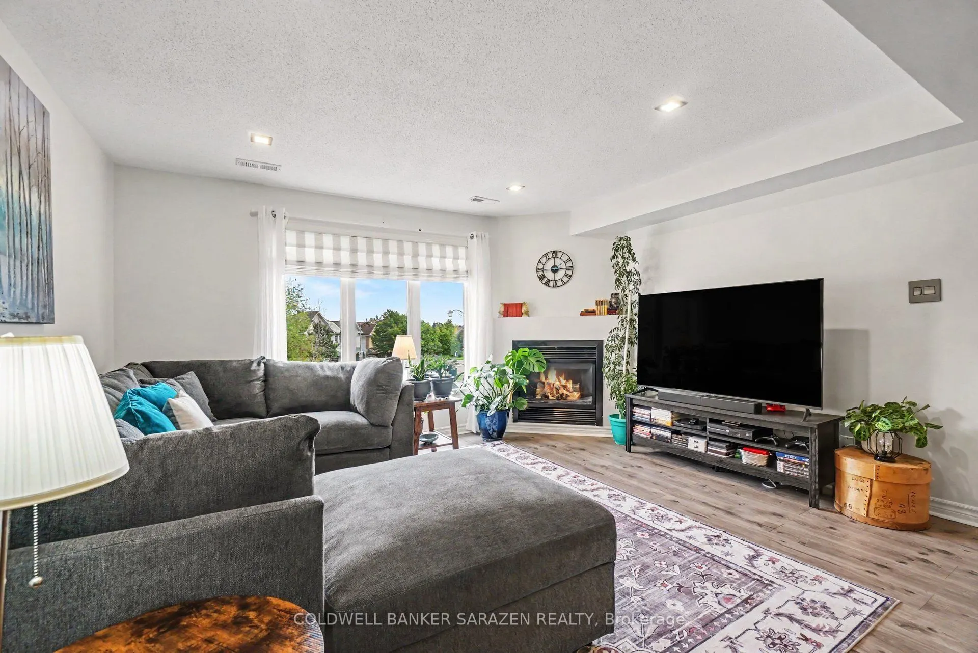282 Cresthaven Drive #11