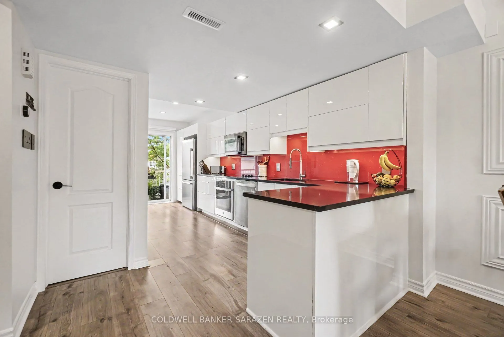 282 Cresthaven Drive #11
