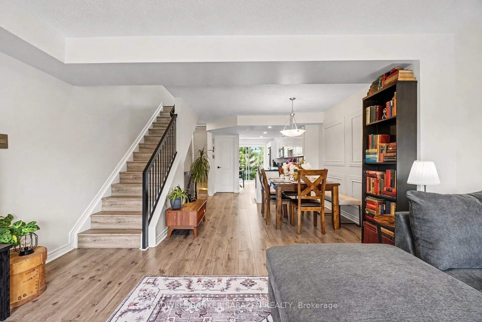 282 Cresthaven Drive #11