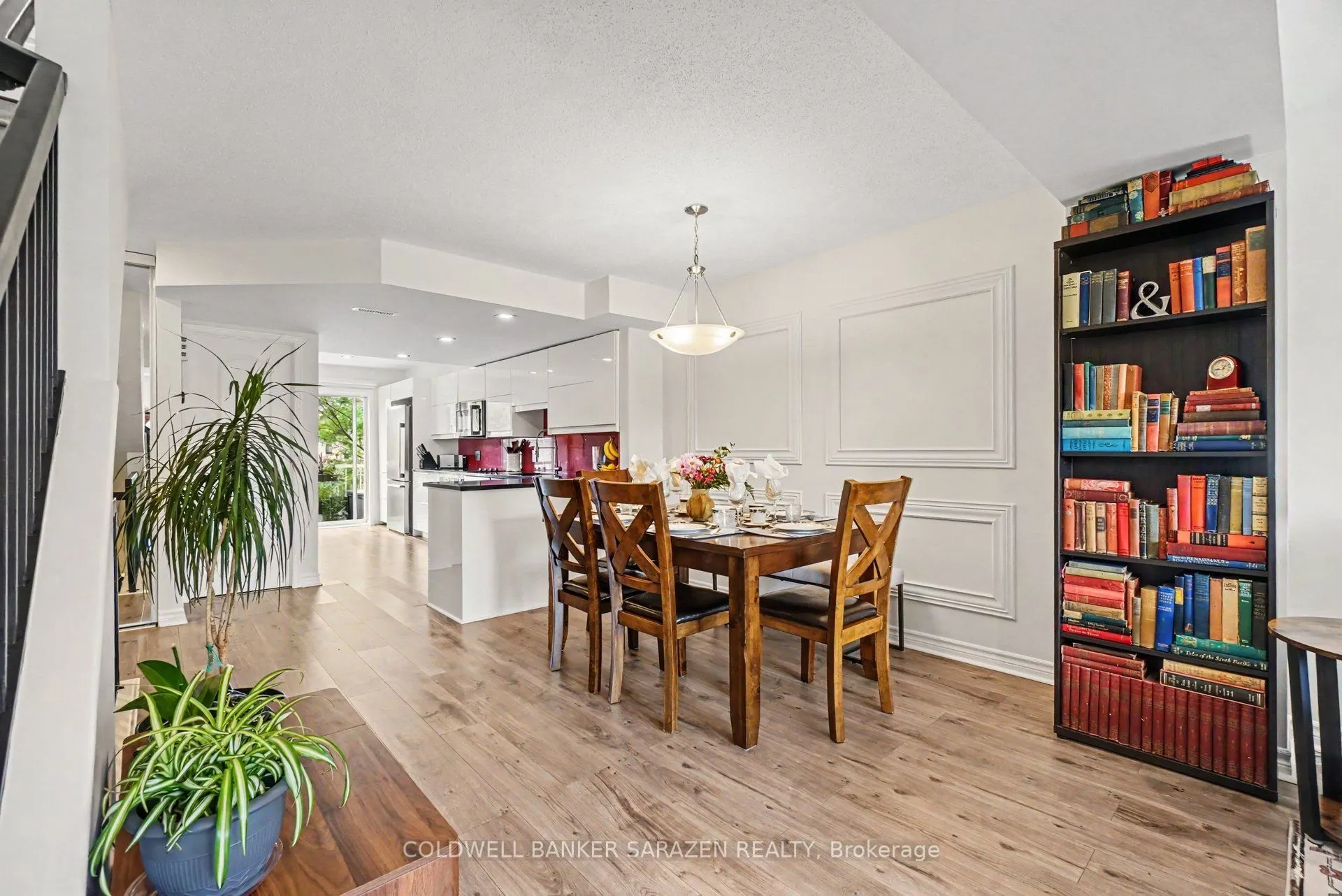282 Cresthaven Drive #11