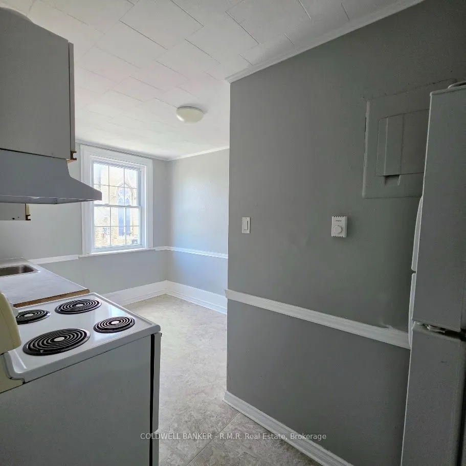 47 William Street N #3
