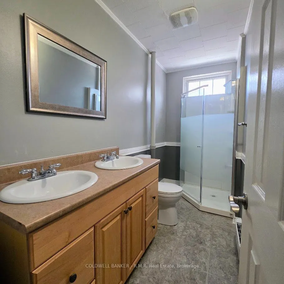 47 William Street N #3