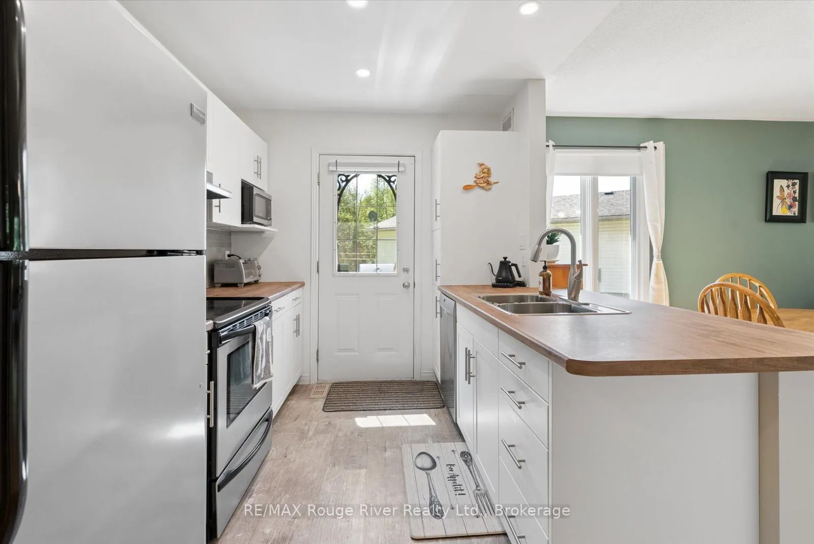 32 South Maloney Street