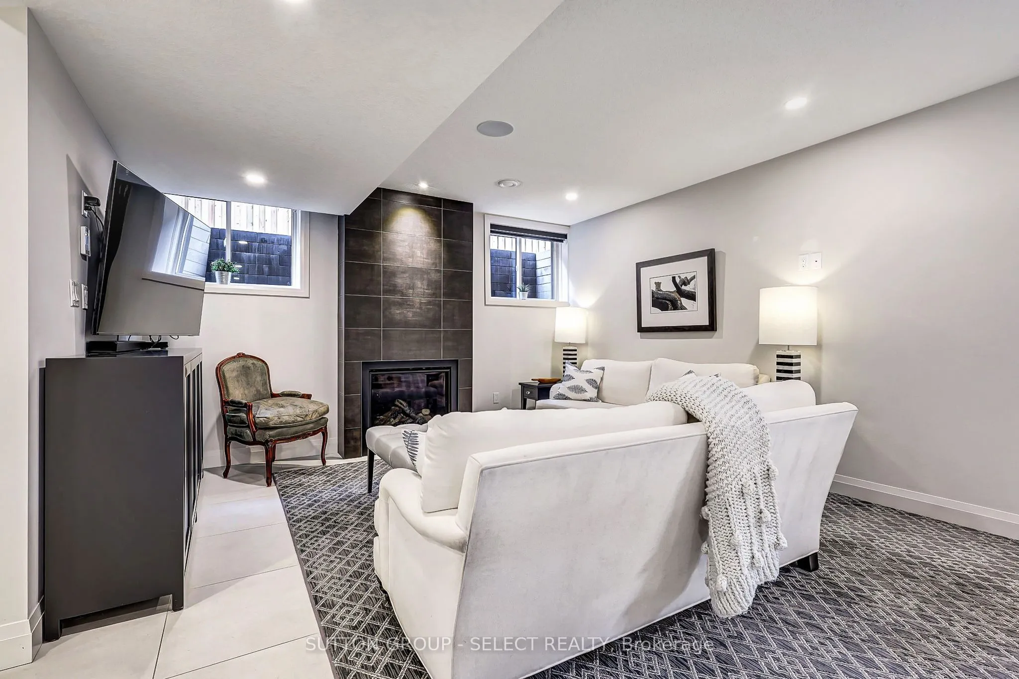 239 Foxborough Place
