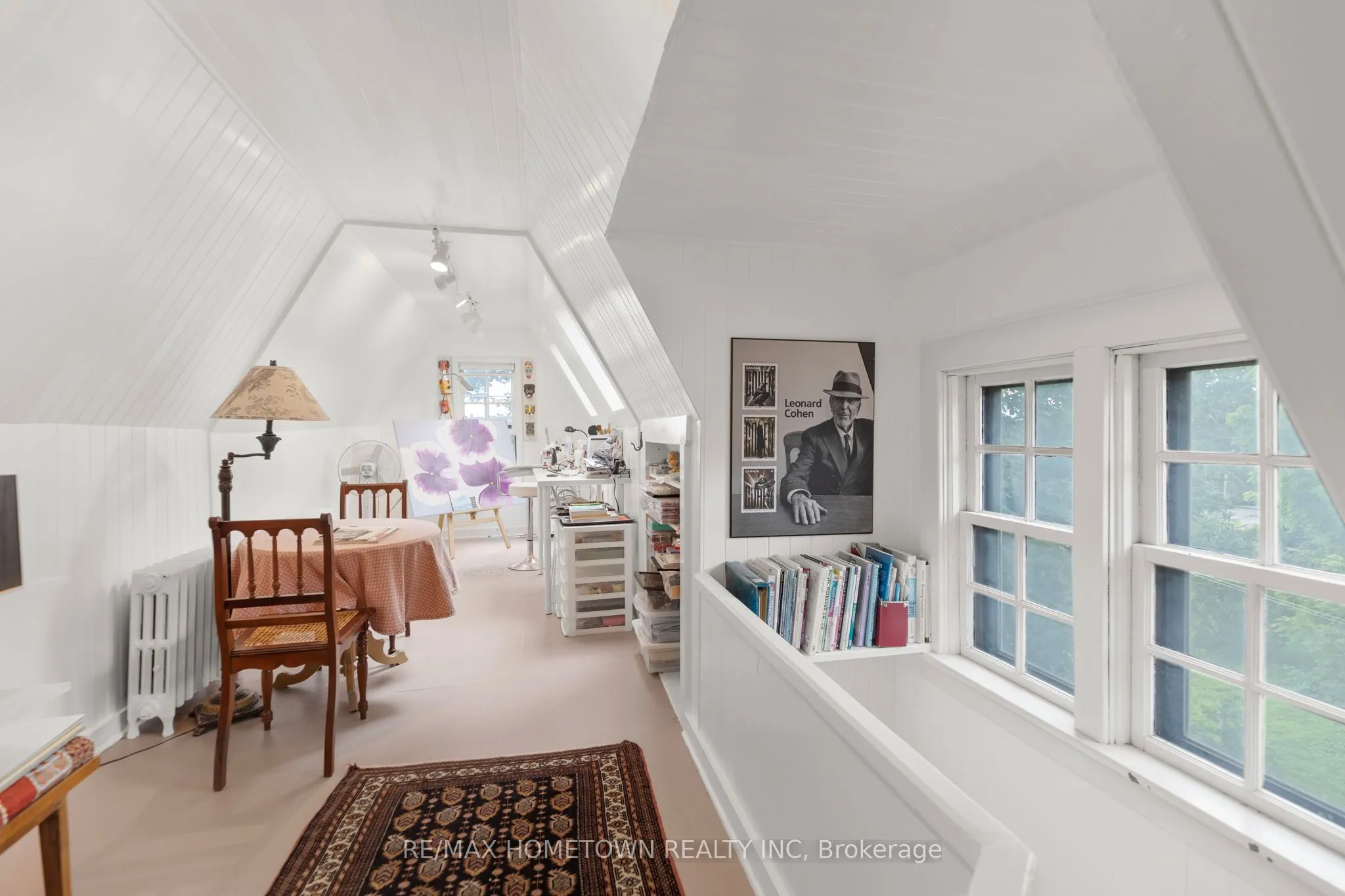 157 DIBBLE Street W