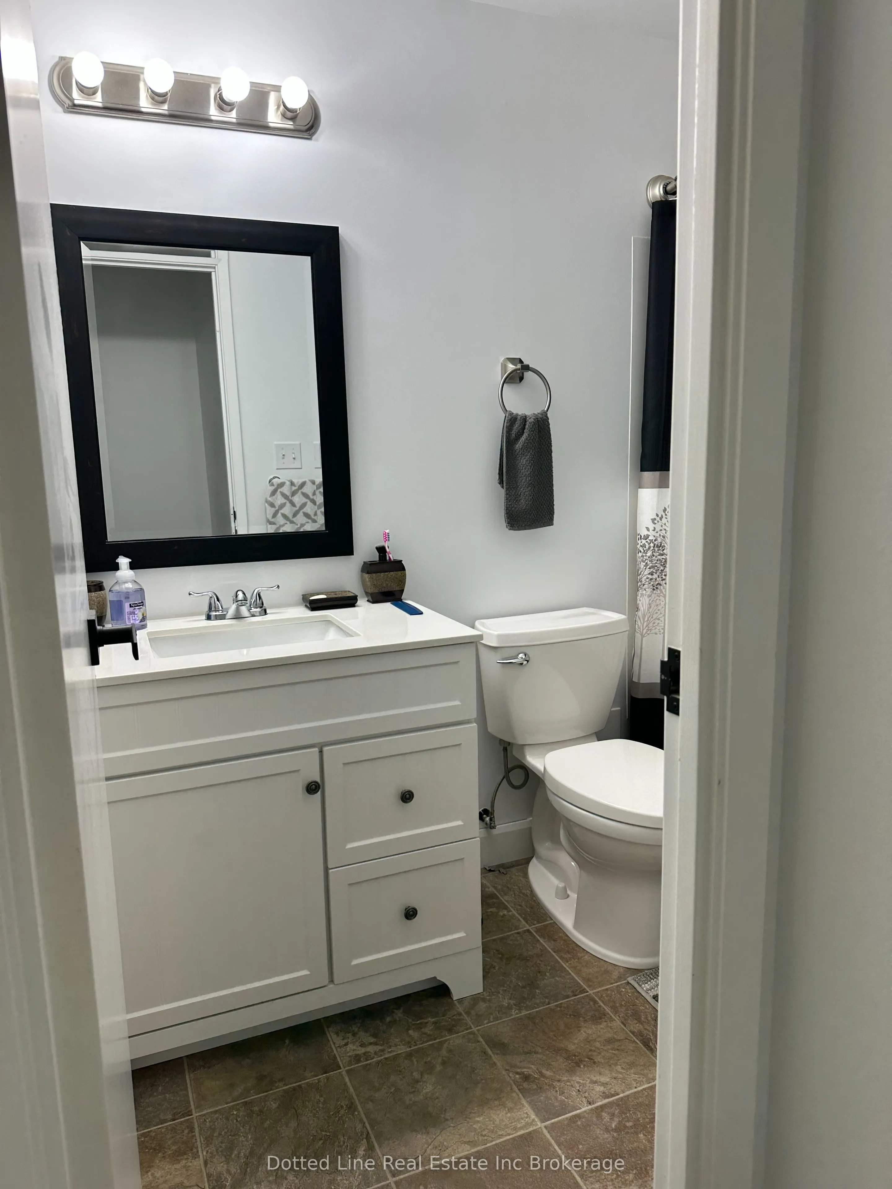91 Spruce Street W #208