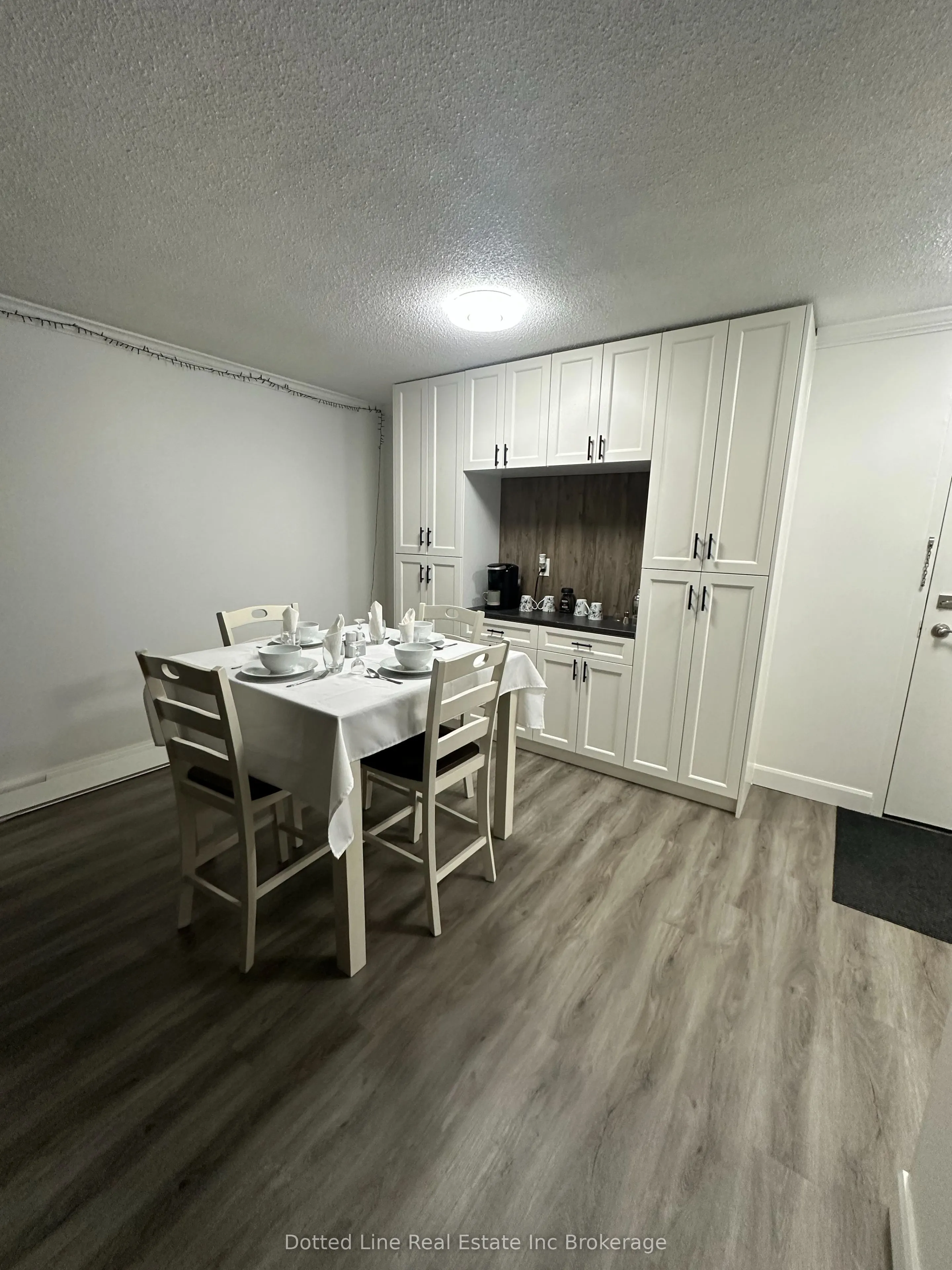 91 Spruce Street W #208