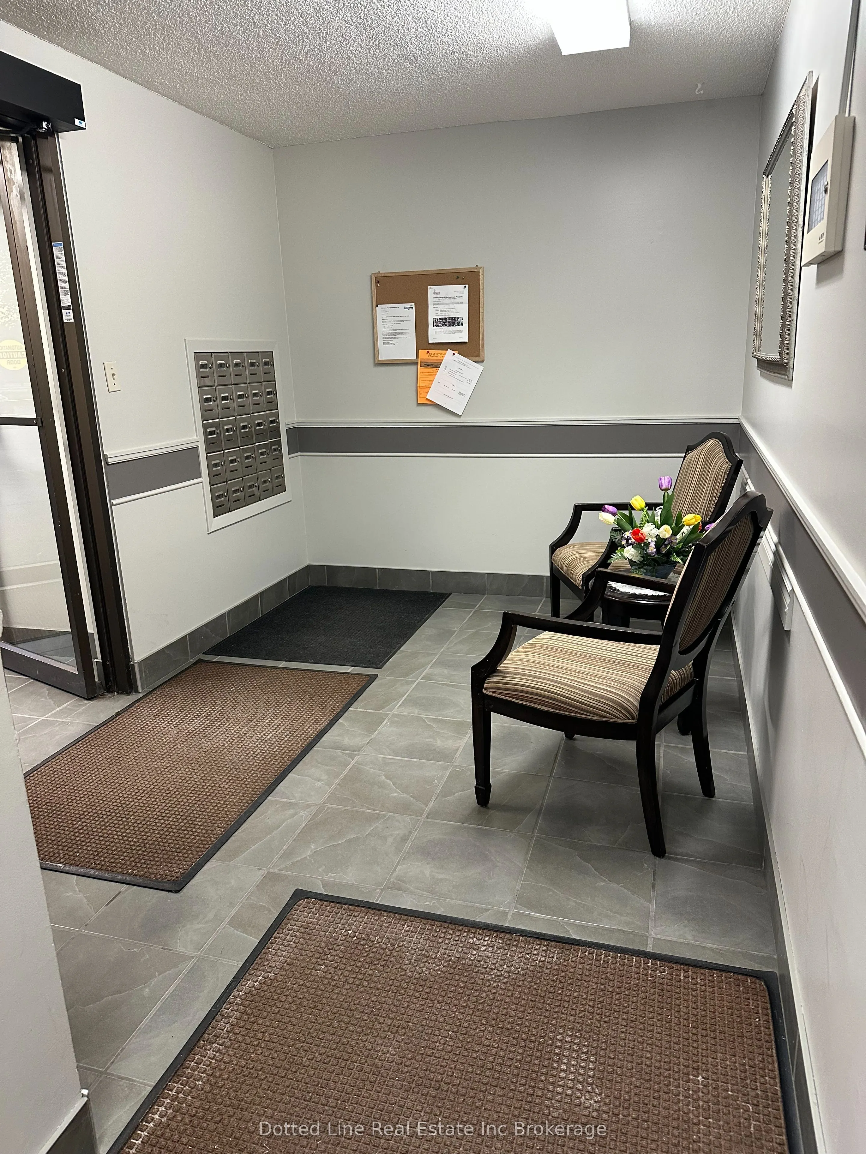 91 Spruce Street W #208