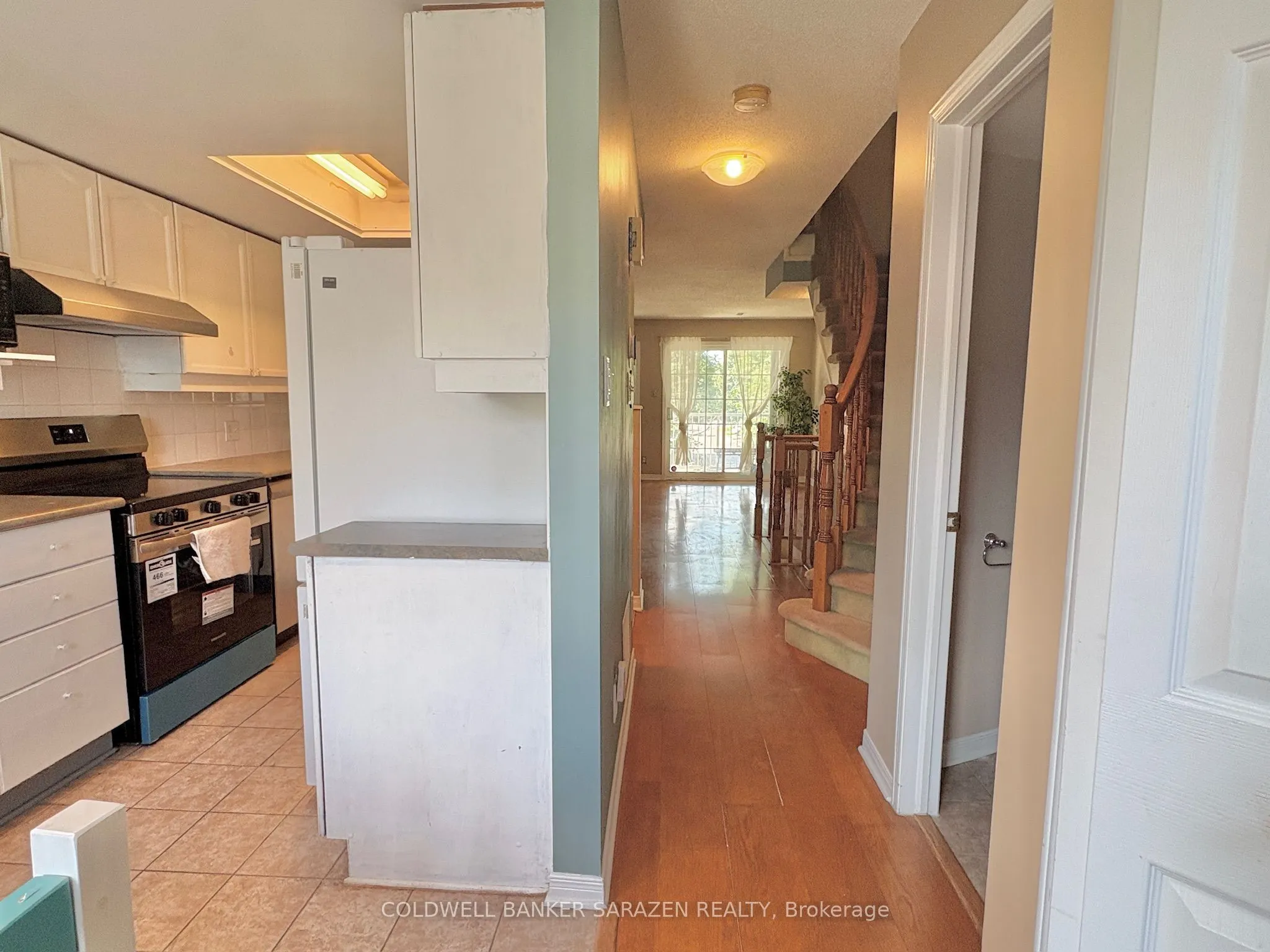 112 Centrepointe Drive #F