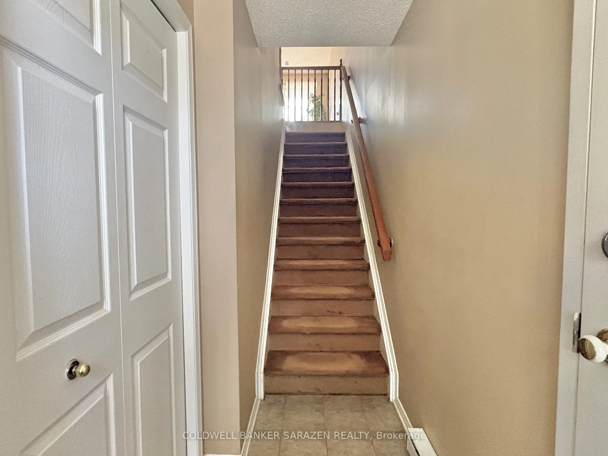 112 Centrepointe Drive #F